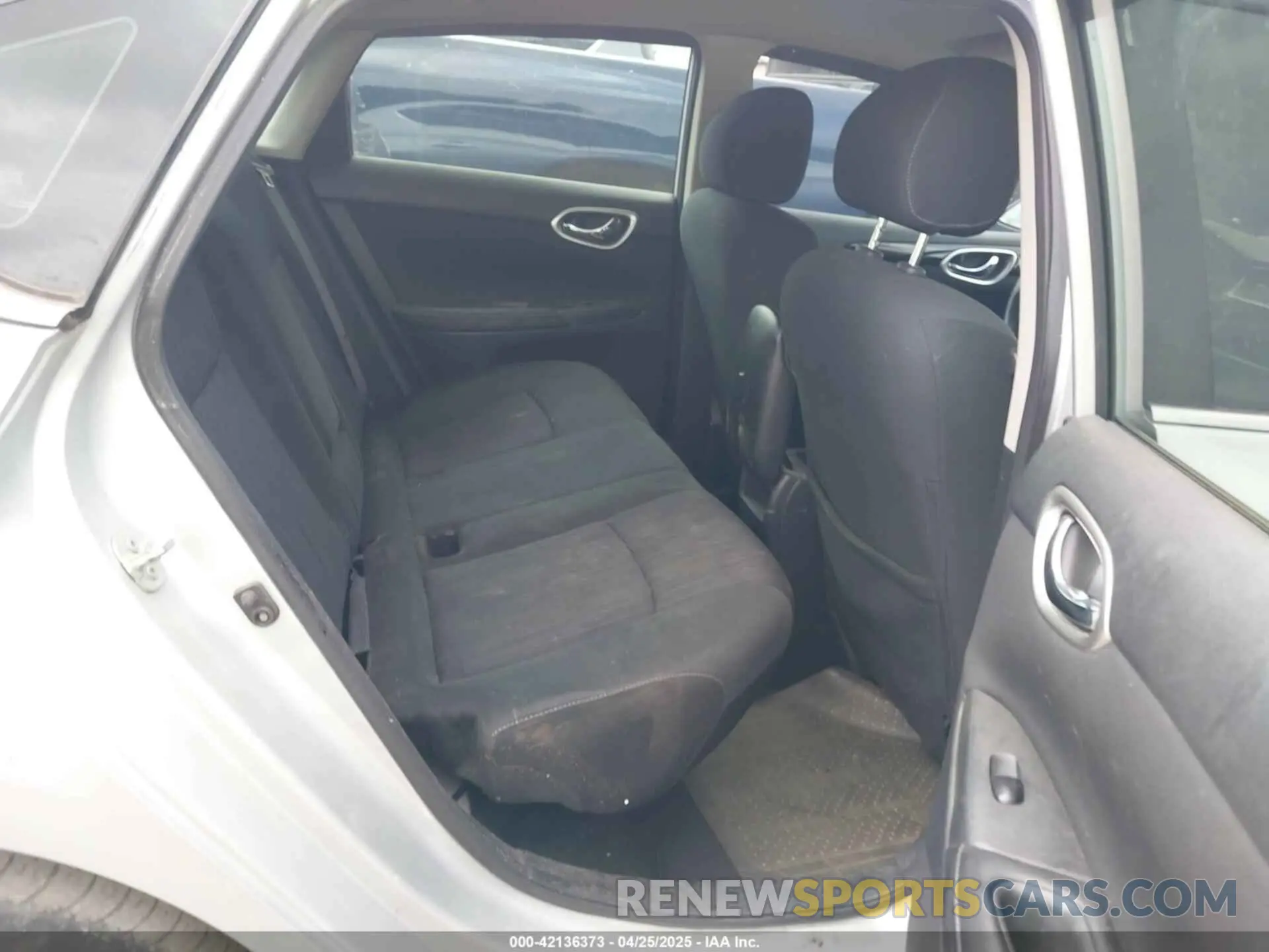 8 Photograph of a damaged car 3N1AB7APXKY309831 NISSAN SENTRA 2019