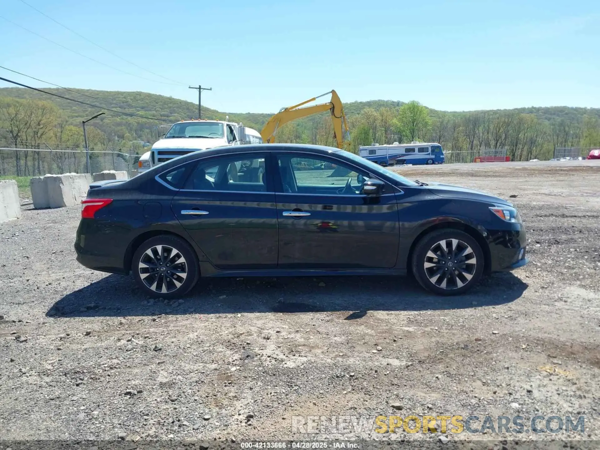 13 Photograph of a damaged car 3N1AB7APXKY313183 NISSAN SENTRA 2019
