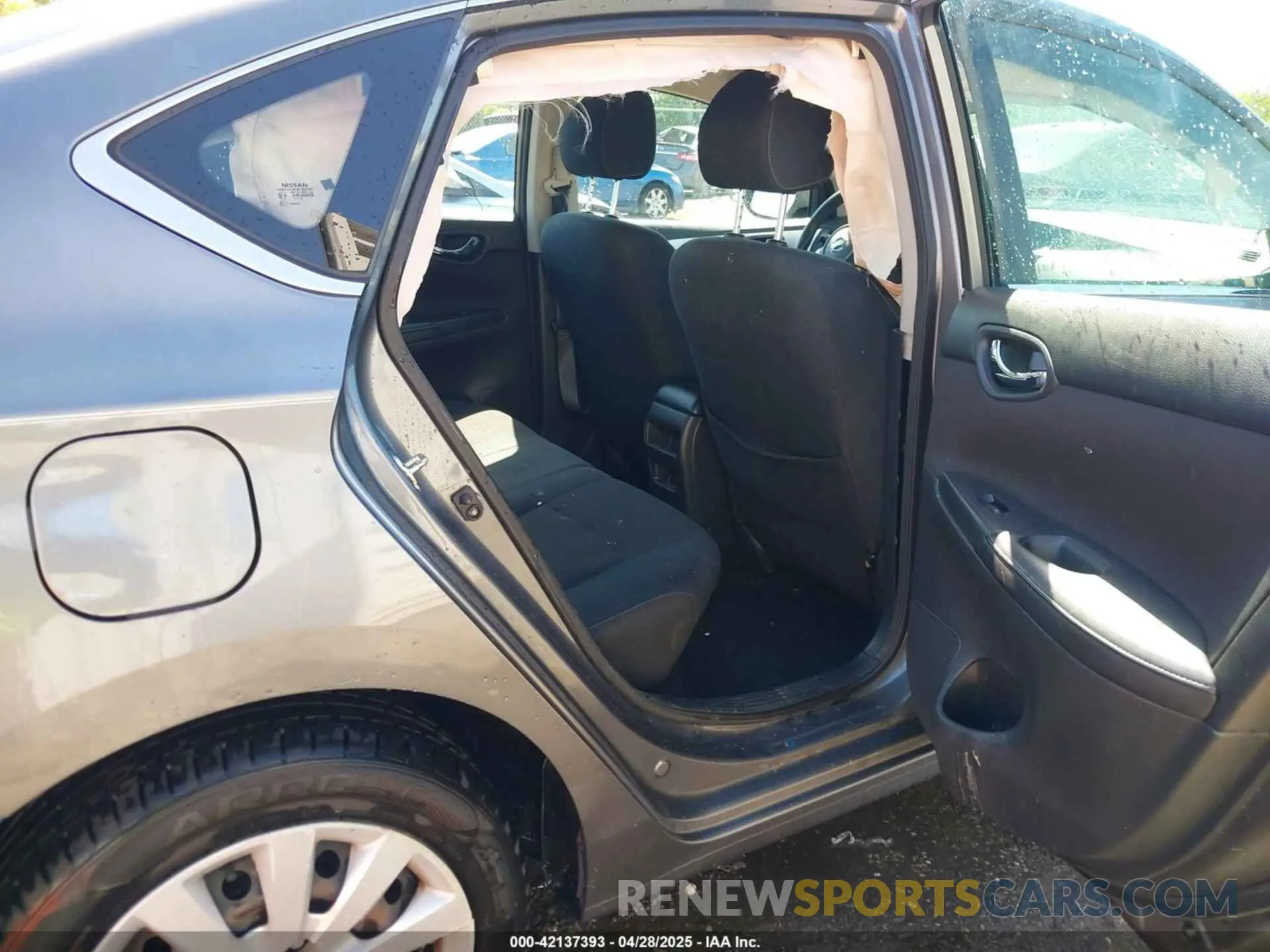 8 Photograph of a damaged car 3N1AB7APXKY320330 NISSAN SENTRA 2019
