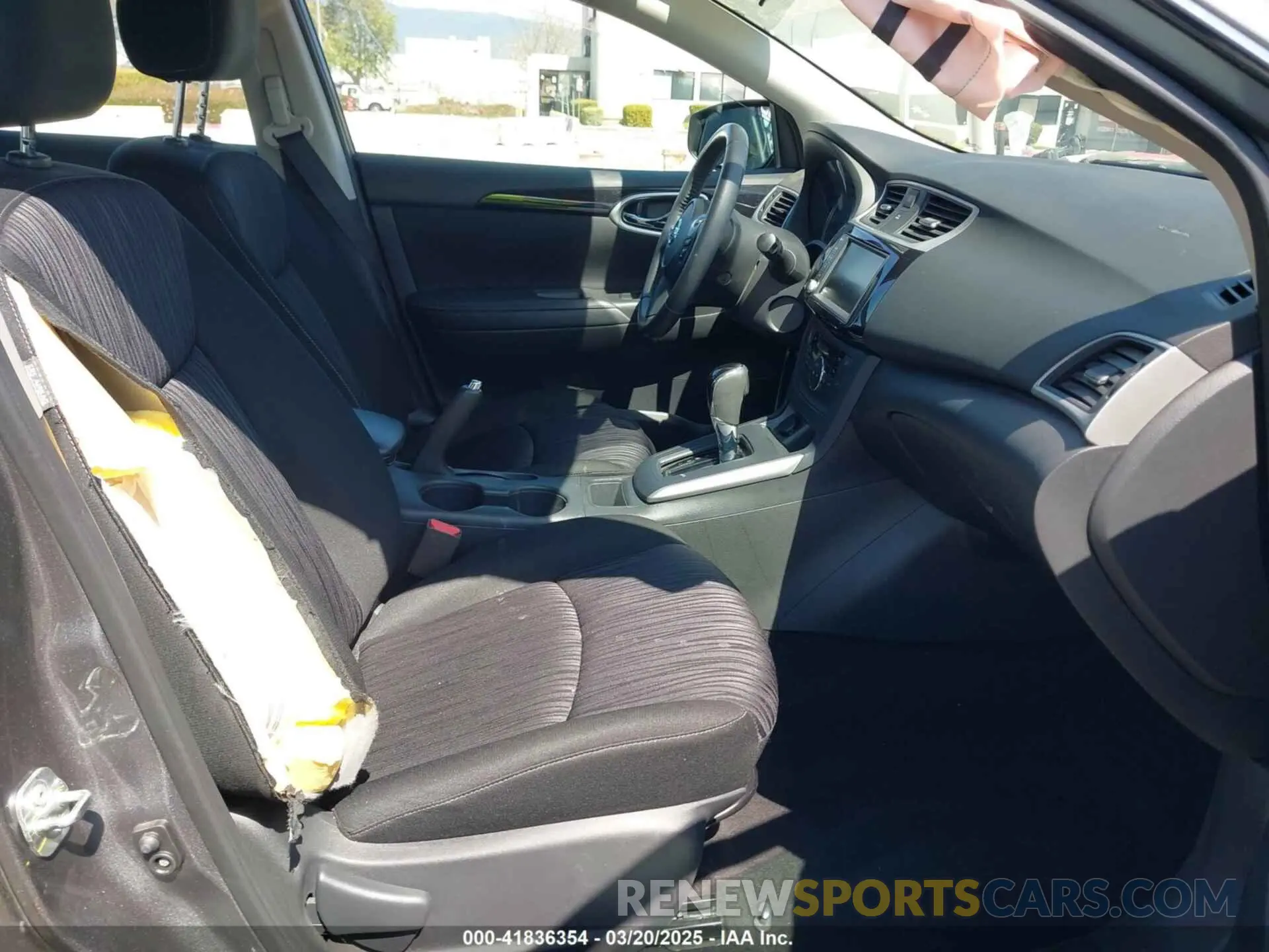 5 Photograph of a damaged car 3N1AB7APXKY324202 NISSAN SENTRA 2019