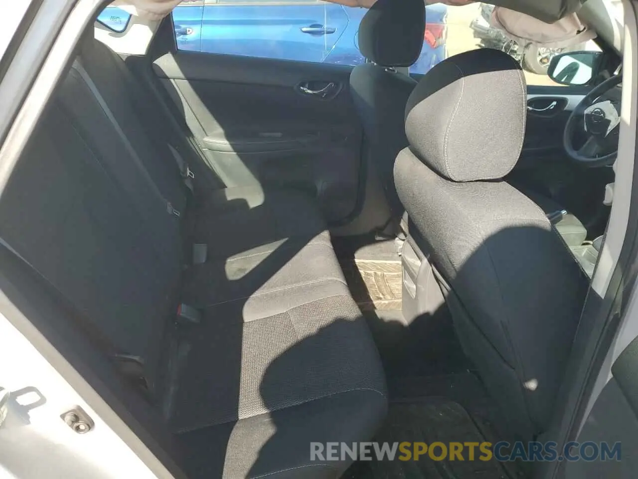 10 Photograph of a damaged car 3N1AB7APXKY329691 NISSAN SENTRA 2019