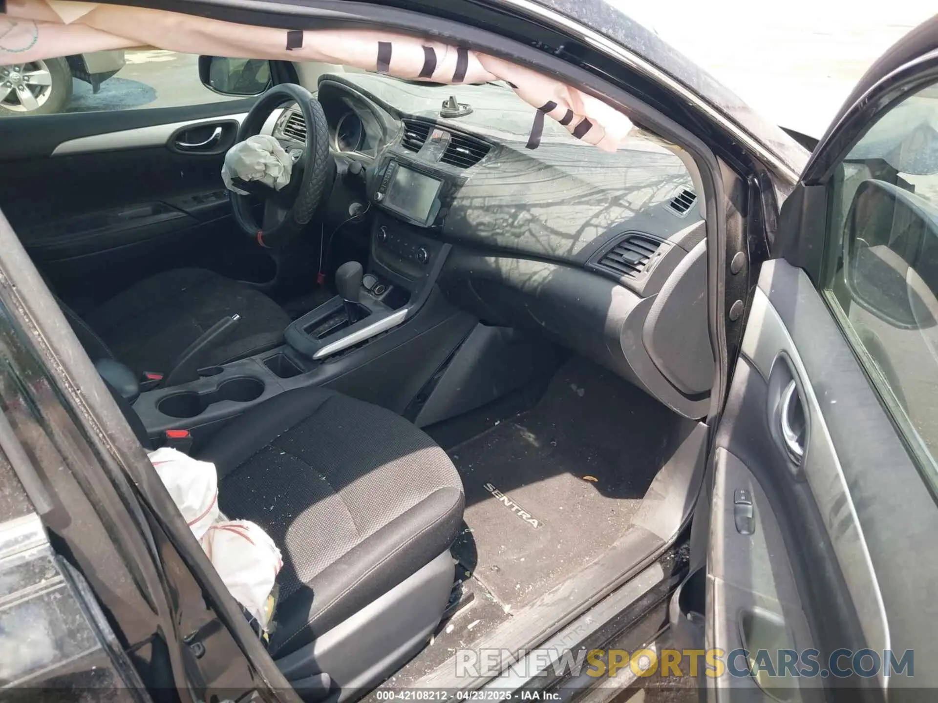 5 Photograph of a damaged car 3N1AB7APXKY331814 NISSAN SENTRA 2019