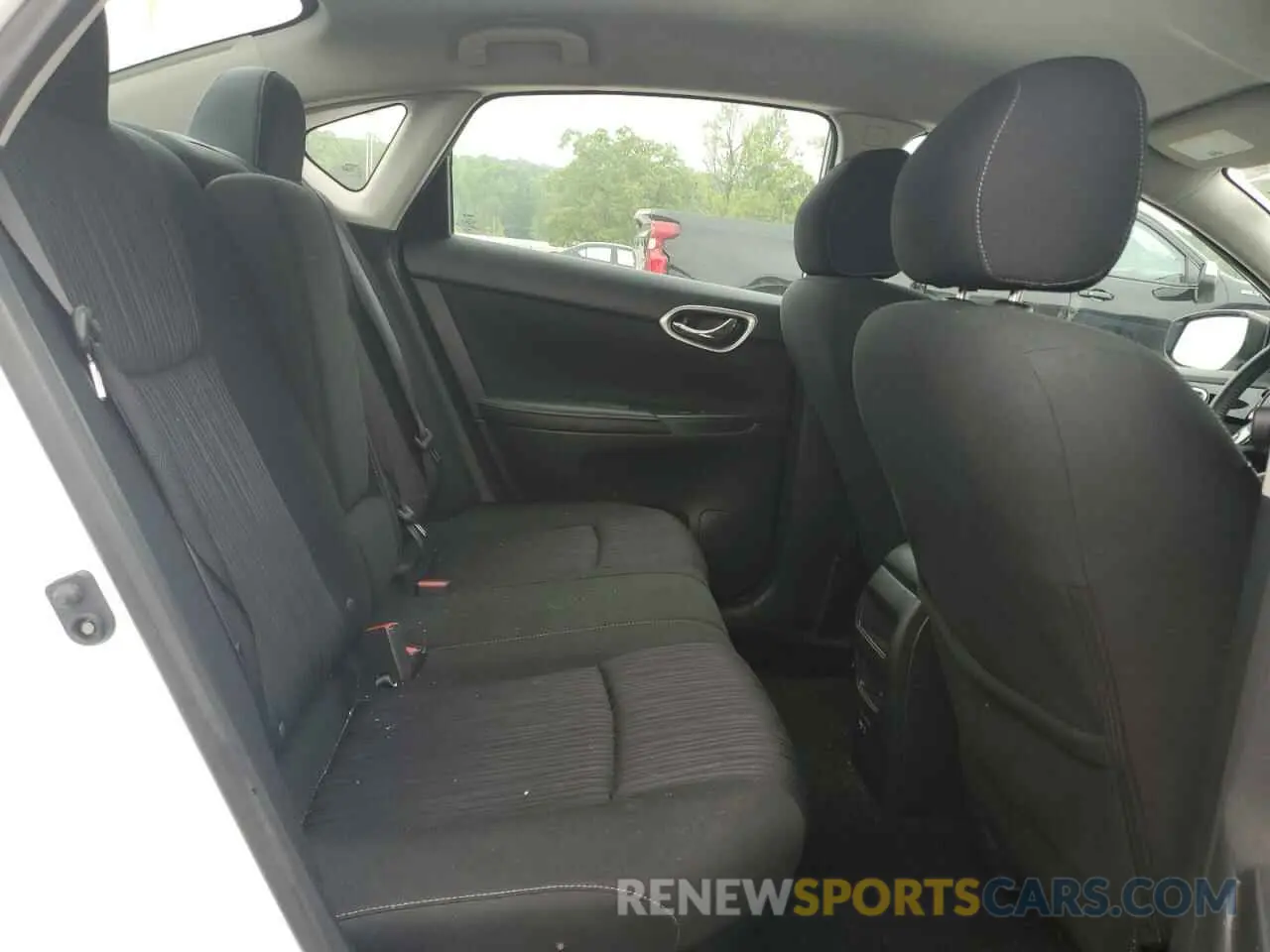 10 Photograph of a damaged car 3N1AB7APXKY379720 NISSAN SENTRA 2019