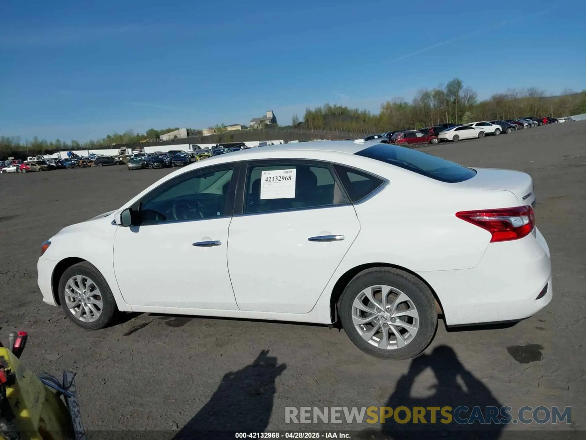 14 Photograph of a damaged car 3N1AB7APXKY391804 NISSAN SENTRA 2019