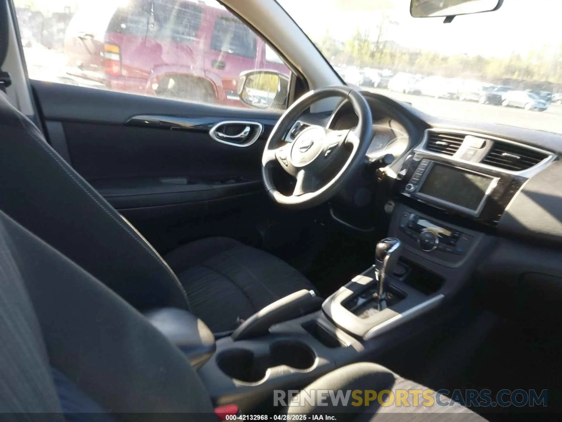 5 Photograph of a damaged car 3N1AB7APXKY391804 NISSAN SENTRA 2019