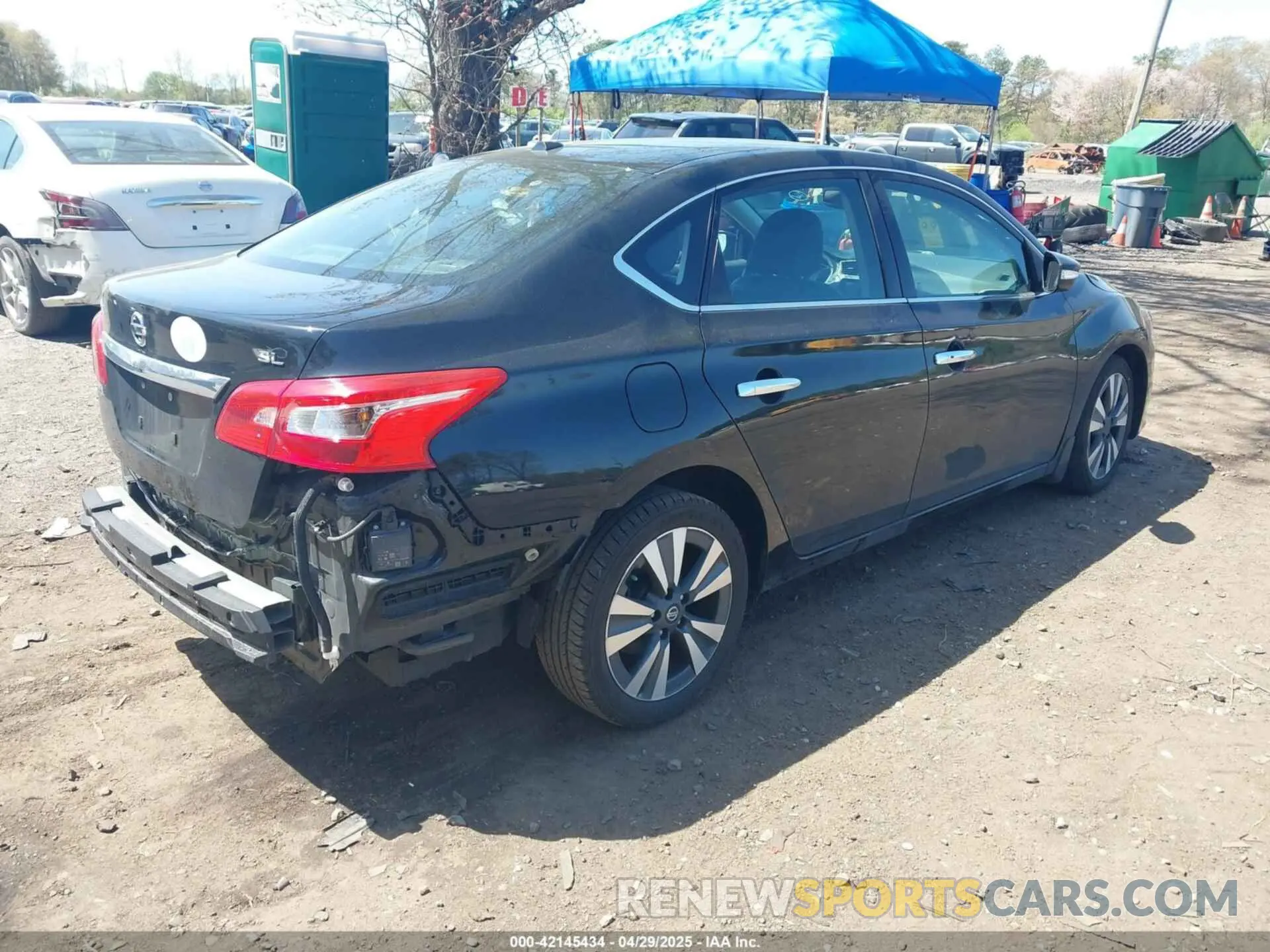 4 Photograph of a damaged car 3N1AB7APXKY424509 NISSAN SENTRA 2019
