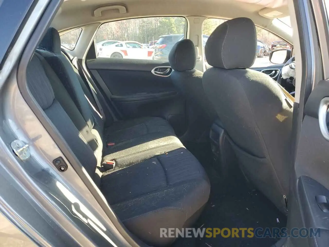 10 Photograph of a damaged car 3N1AB7APXKY428530 NISSAN SENTRA 2019