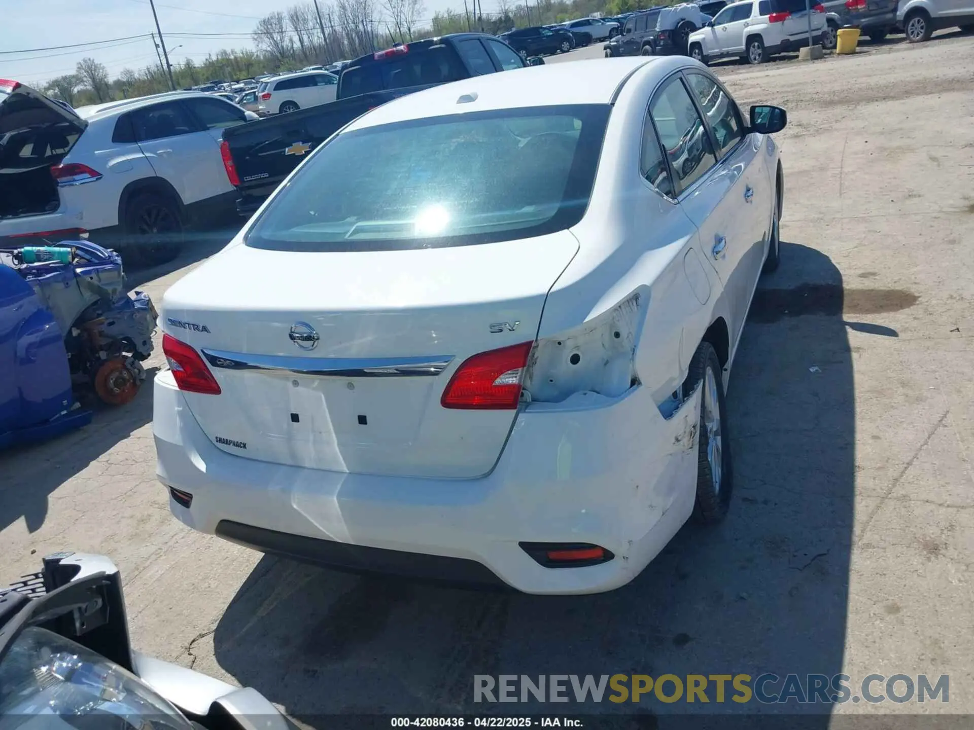 17 Photograph of a damaged car 3N1AB7APXKY444758 NISSAN SENTRA 2019
