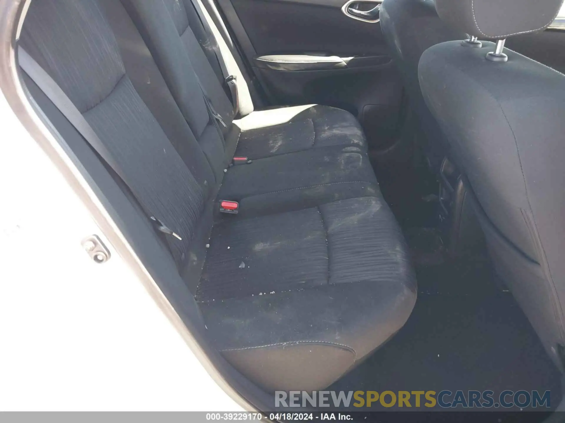 8 Photograph of a damaged car 3N1AB7APXKY451032 NISSAN SENTRA 2019