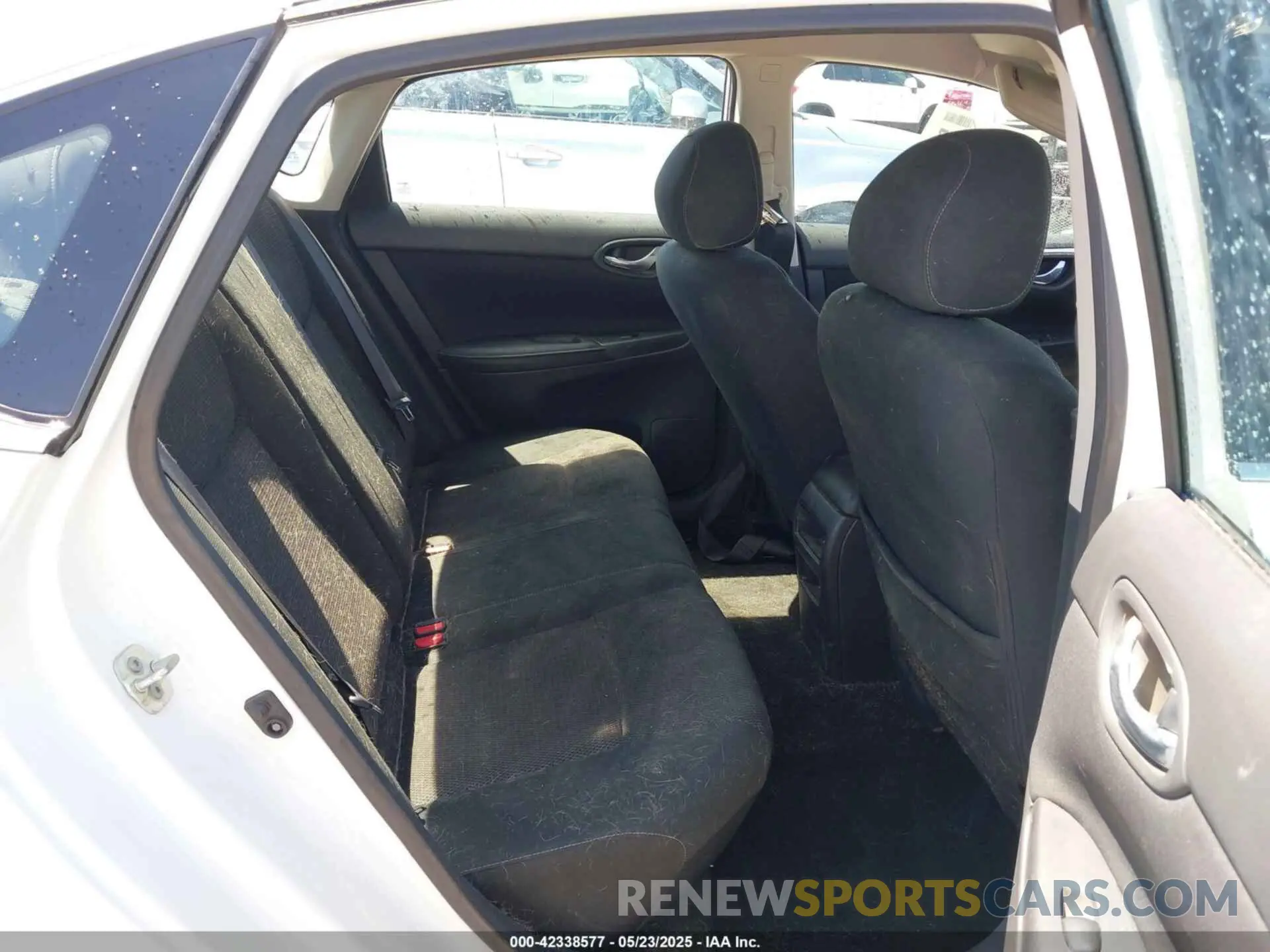 8 Photograph of a damaged car 3N1AB7APXKY457008 NISSAN SENTRA 2019