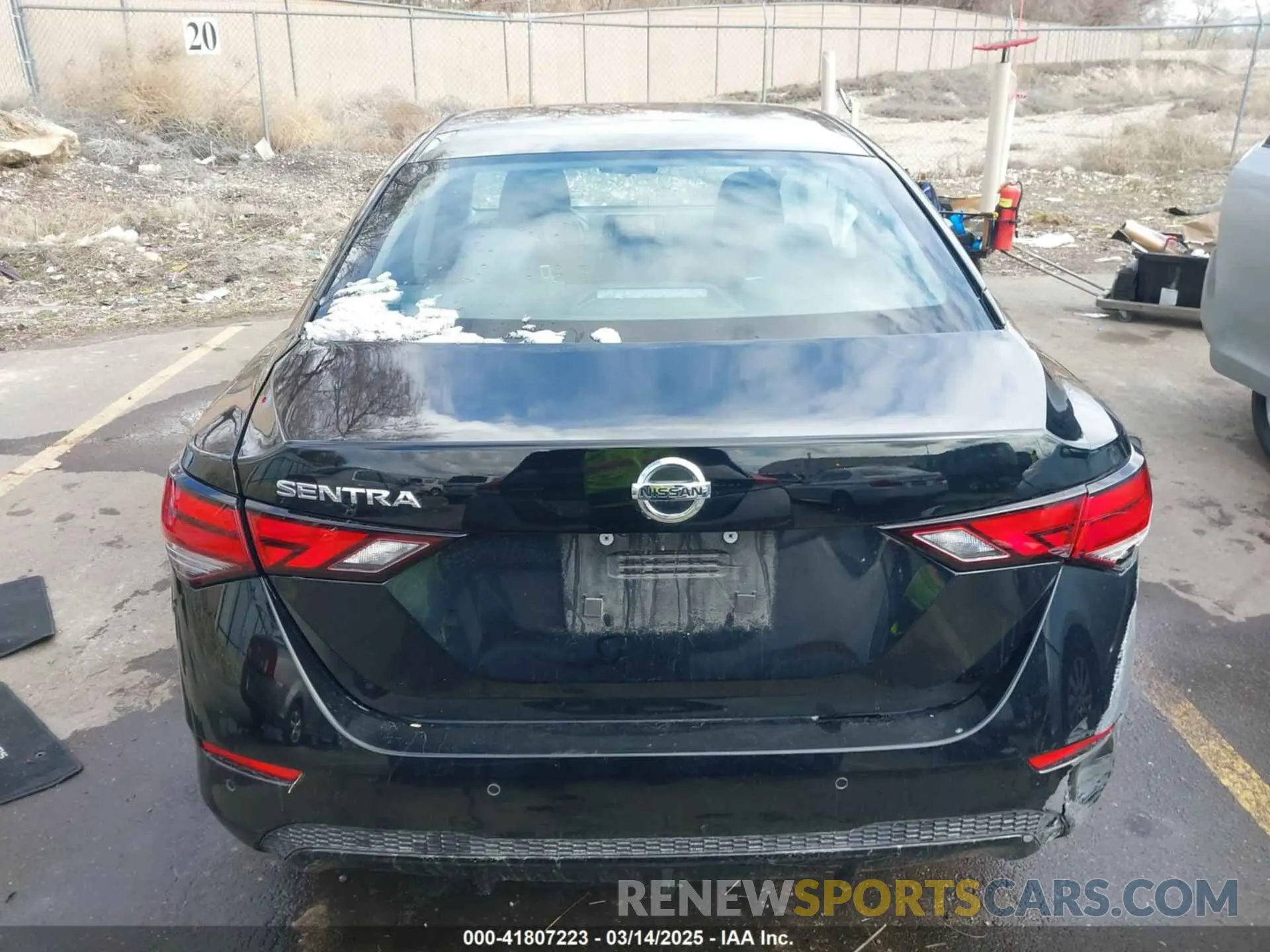 15 Photograph of a damaged car 3N1AB8BV1LY231895 NISSAN SENTRA 2020