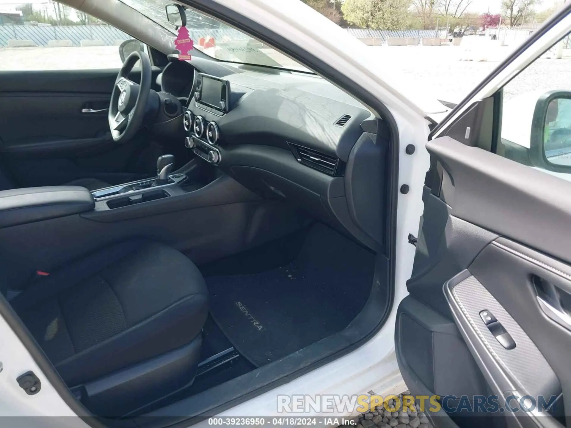 5 Photograph of a damaged car 3N1AB8BV4LY240560 NISSAN SENTRA 2020
