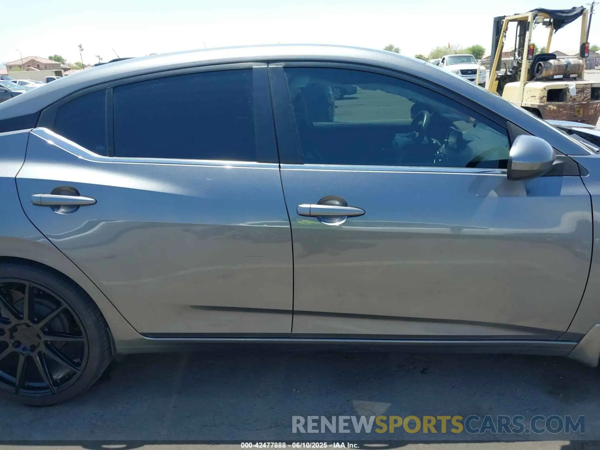 14 Photograph of a damaged car 3N1AB8BV5LY223492 NISSAN SENTRA 2020