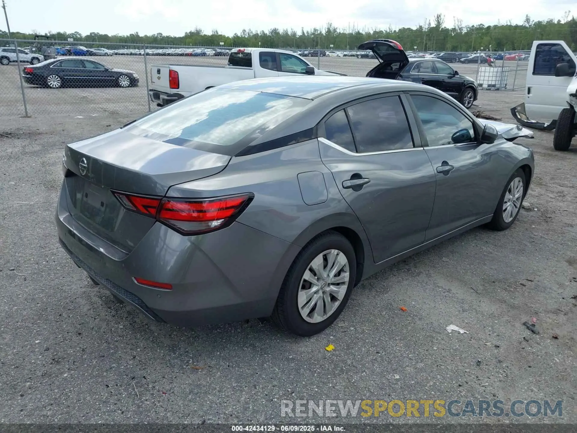 4 Photograph of a damaged car 3N1AB8BV6LY206345 NISSAN SENTRA 2020
