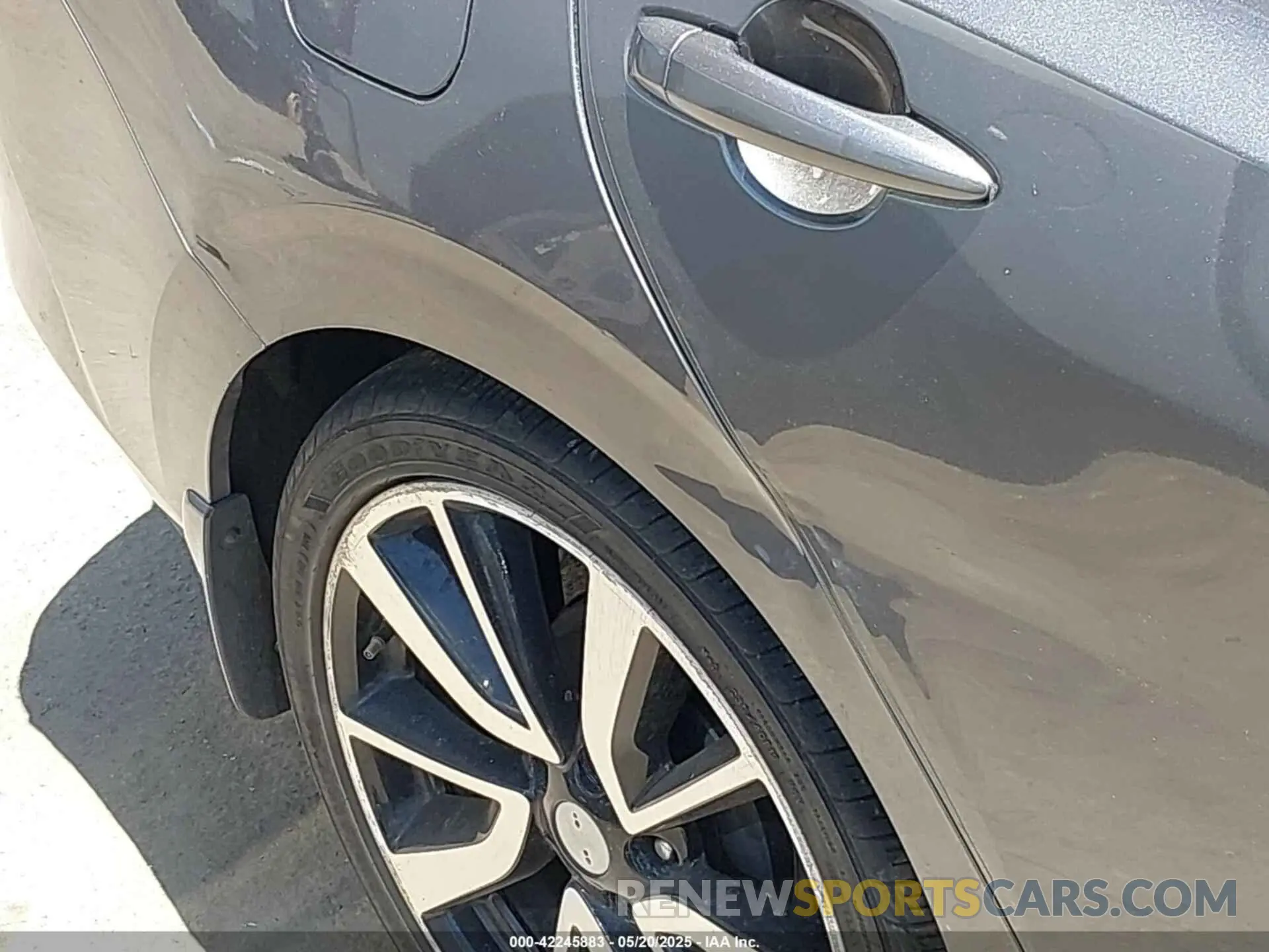 18 Photograph of a damaged car 3N1AB8BV6LY225509 NISSAN SENTRA 2020