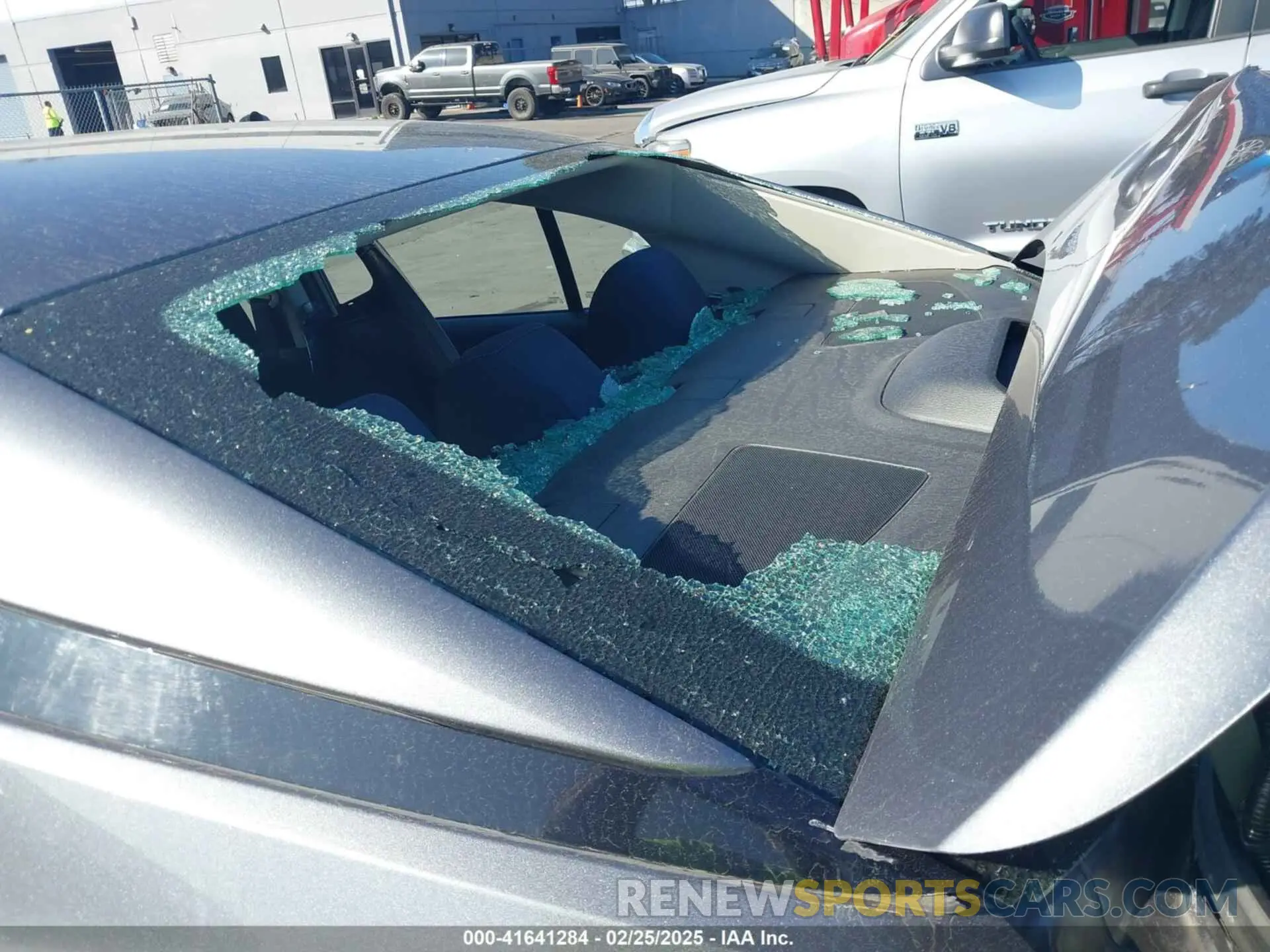 18 Photograph of a damaged car 3N1AB8BV9LY306505 NISSAN SENTRA 2020