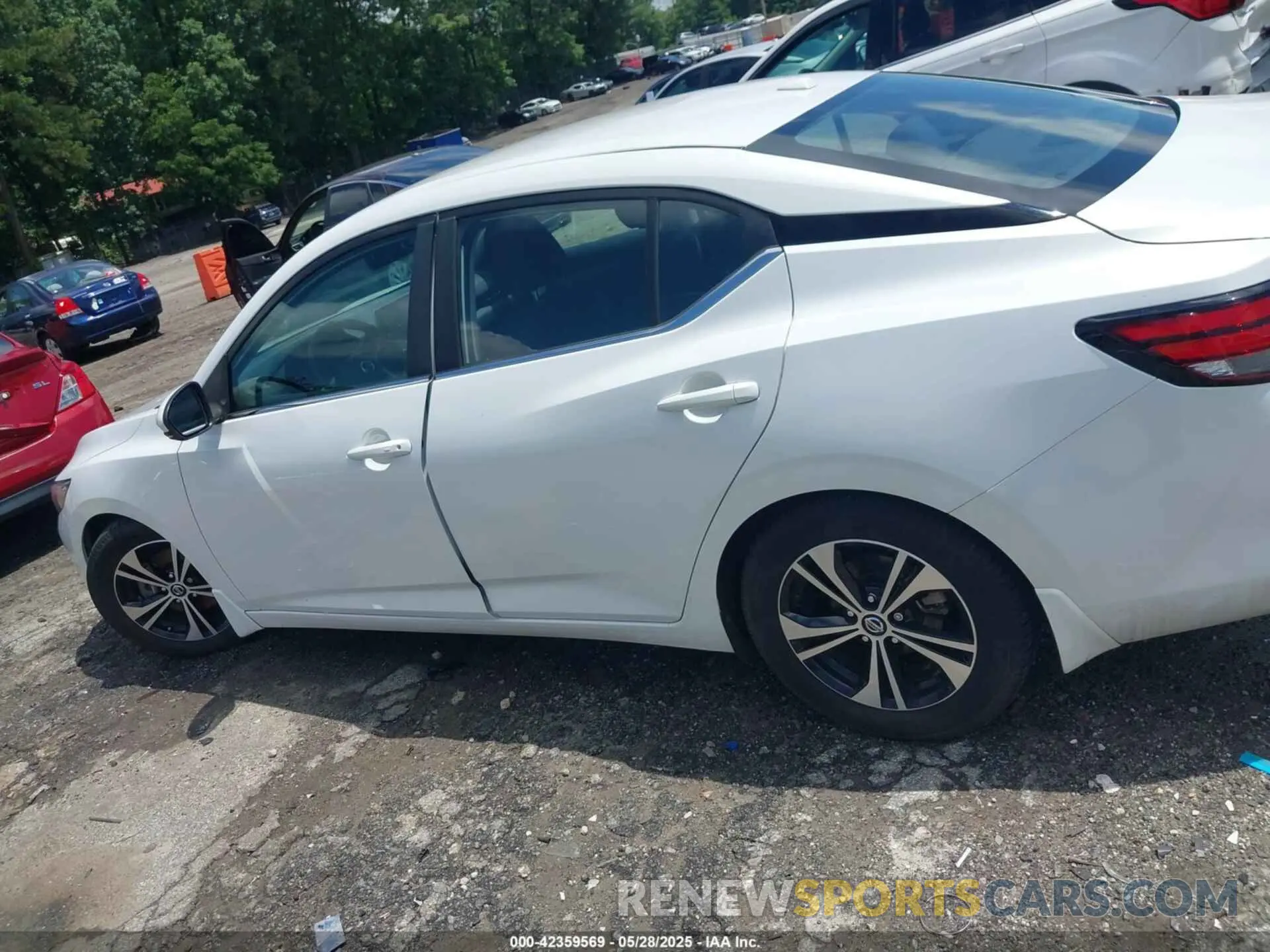 14 Photograph of a damaged car 3N1AB8CV0LY275952 NISSAN SENTRA 2020
