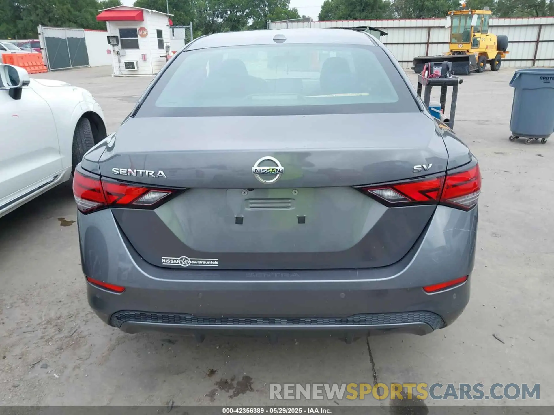 17 Photograph of a damaged car 3N1AB8CV0LY282884 NISSAN SENTRA 2020