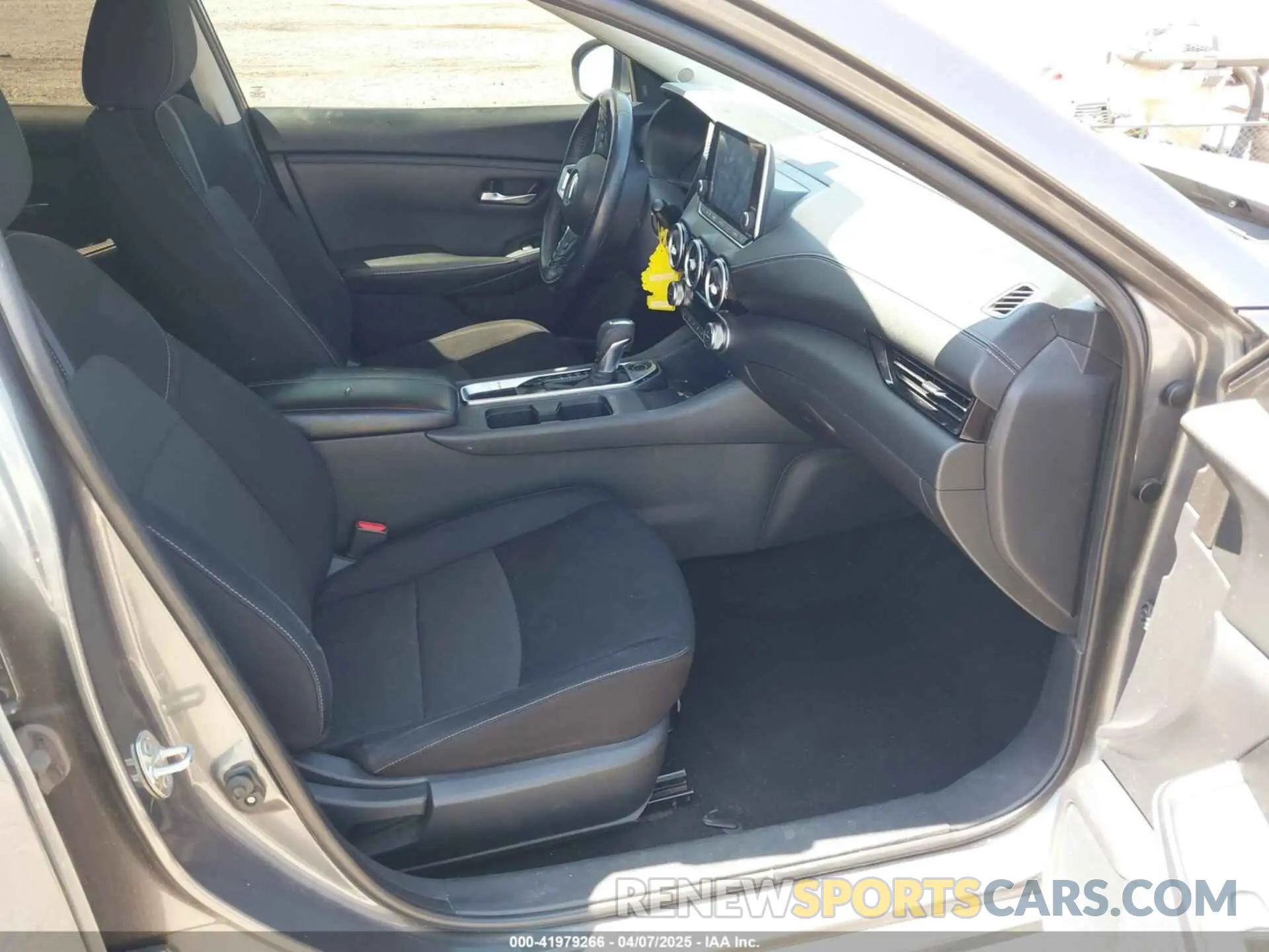 5 Photograph of a damaged car 3N1AB8CV0LY285168 NISSAN SENTRA 2020