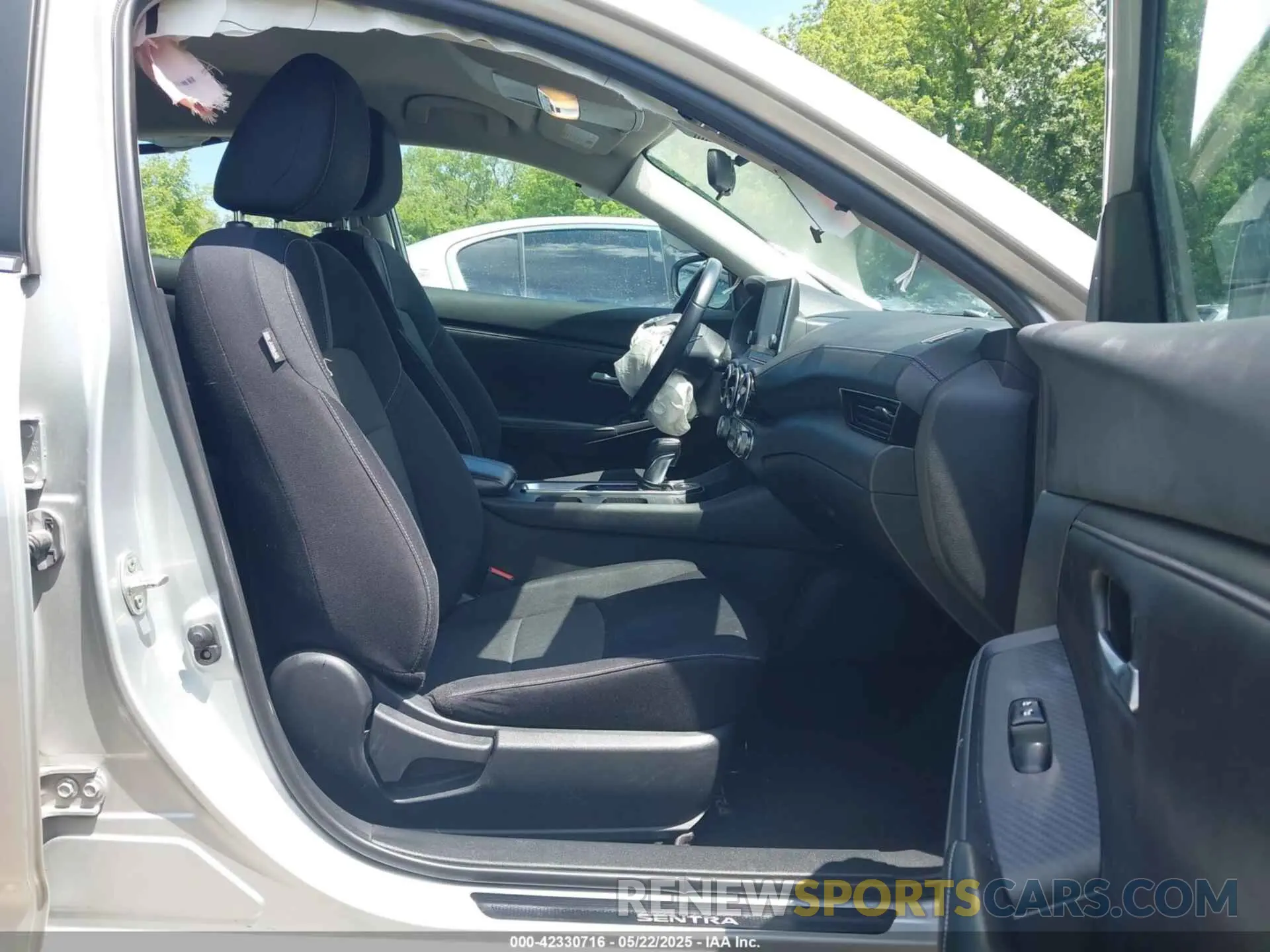 5 Photograph of a damaged car 3N1AB8CV0LY296784 NISSAN SENTRA 2020