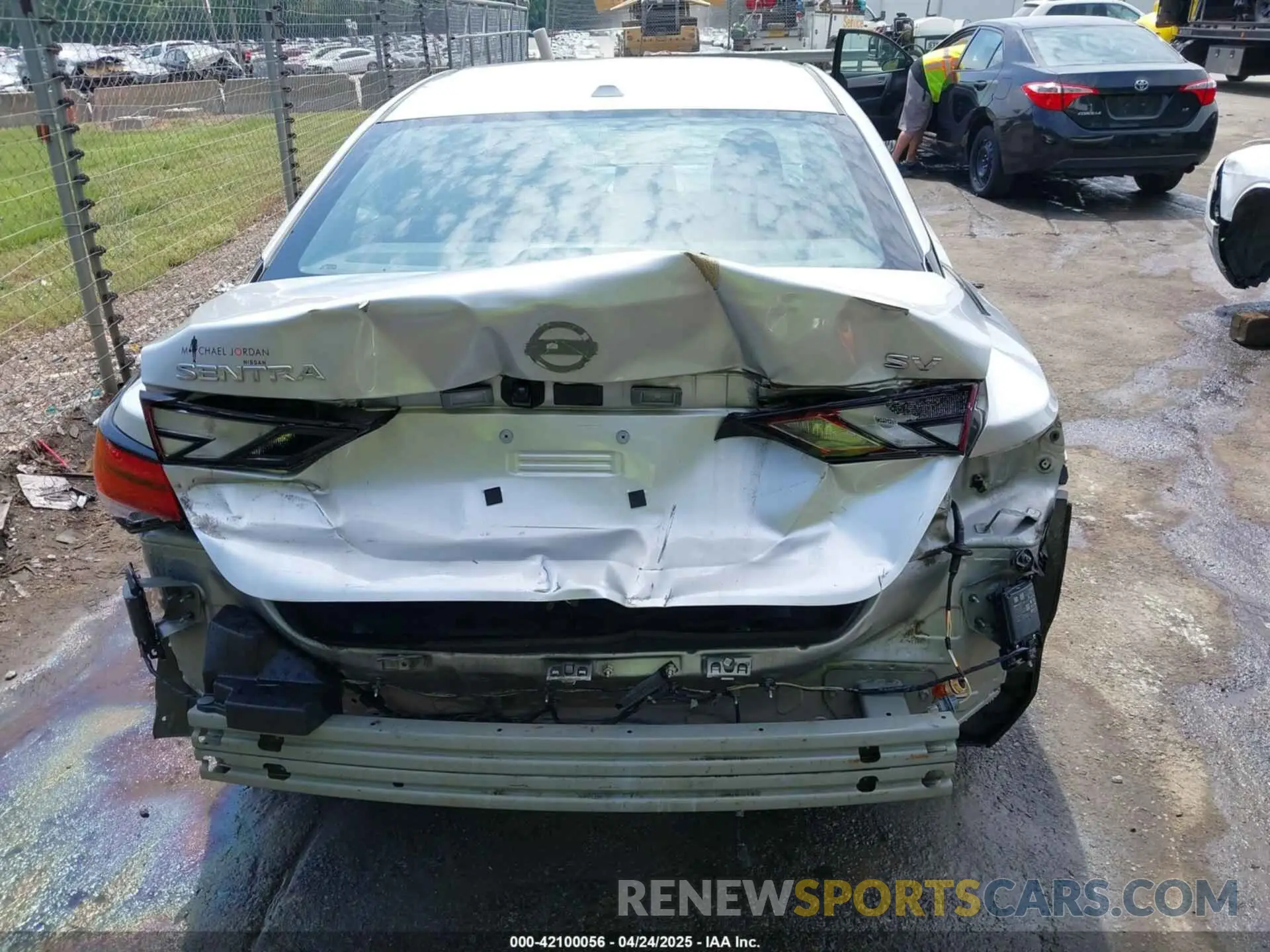 6 Photograph of a damaged car 3N1AB8CV1LY266418 NISSAN SENTRA 2020