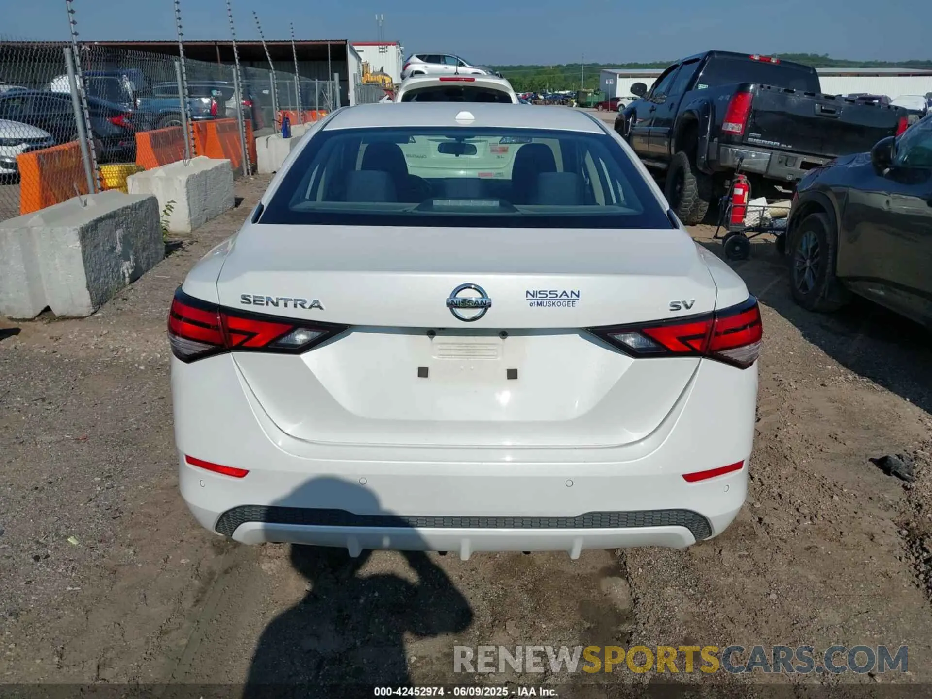 16 Photograph of a damaged car 3N1AB8CV2LY212674 NISSAN SENTRA 2020