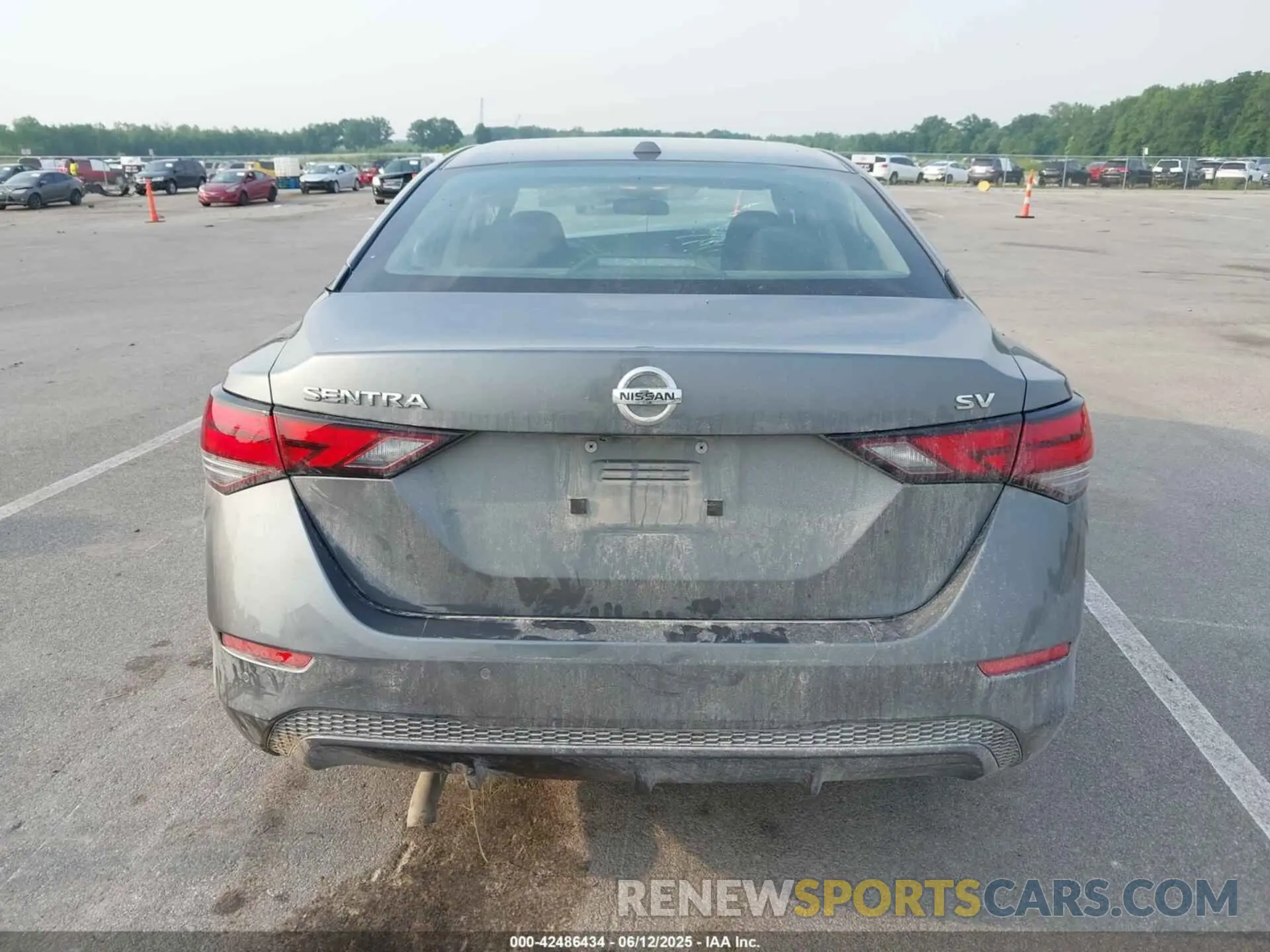 16 Photograph of a damaged car 3N1AB8CV2LY301113 NISSAN SENTRA 2020