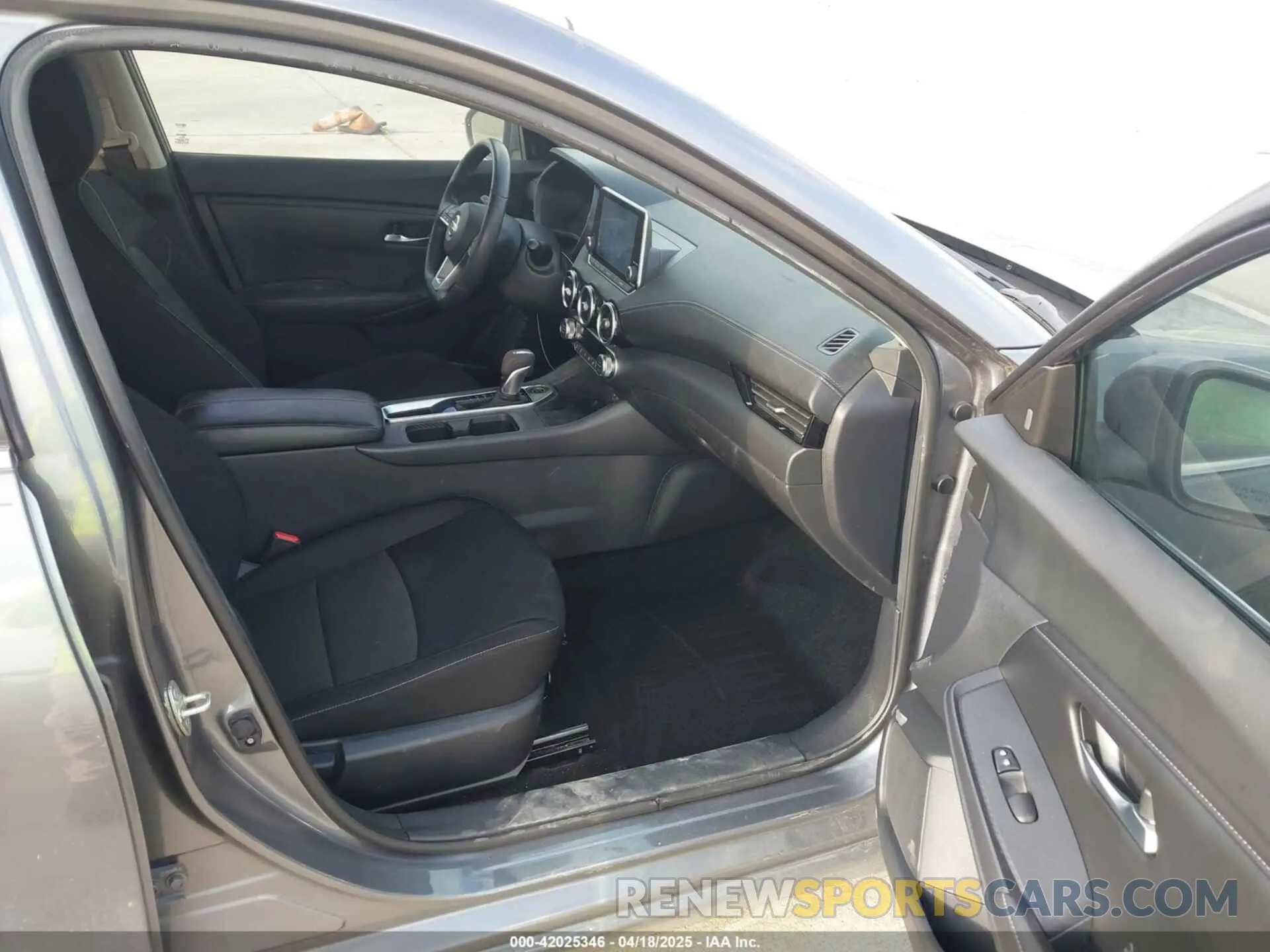 5 Photograph of a damaged car 3N1AB8CV3LY268879 NISSAN SENTRA 2020