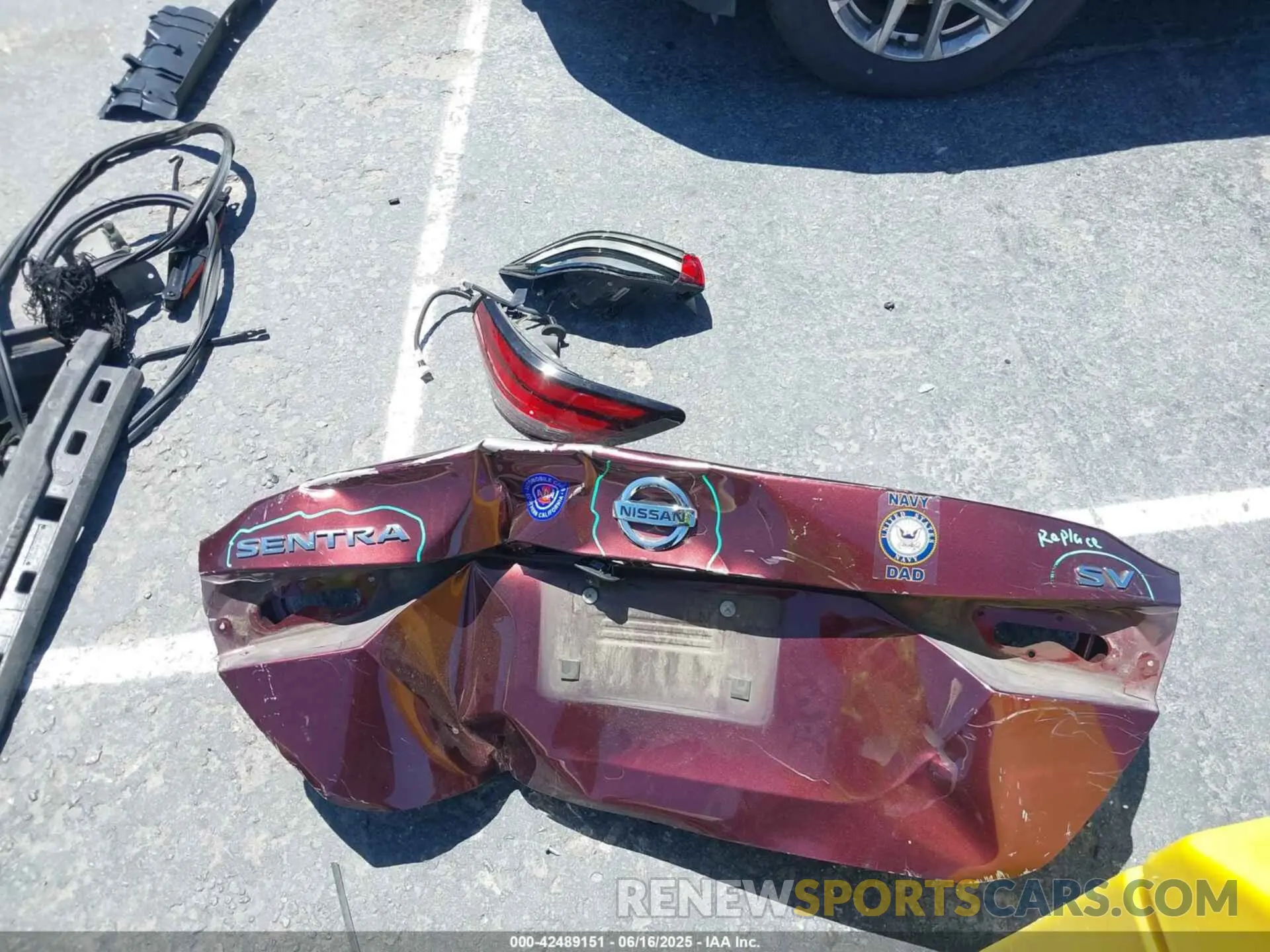 12 Photograph of a damaged car 3N1AB8CV4LY236961 NISSAN SENTRA 2020