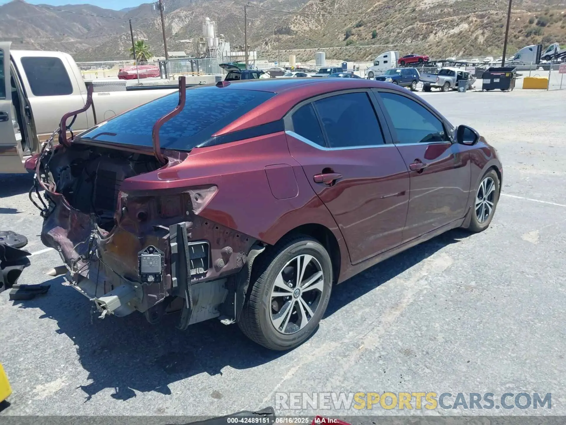 4 Photograph of a damaged car 3N1AB8CV4LY236961 NISSAN SENTRA 2020