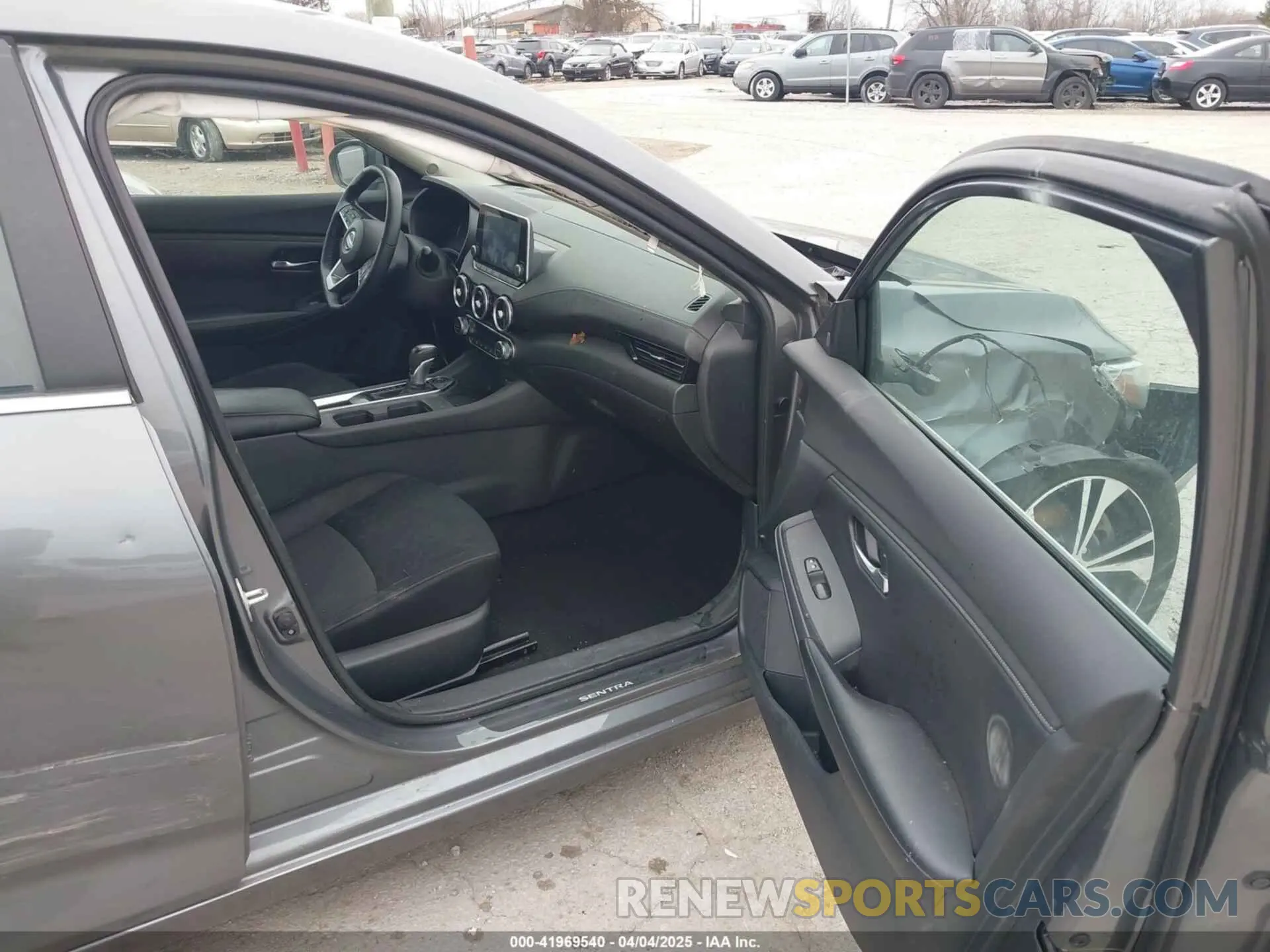 5 Photograph of a damaged car 3N1AB8CV4LY267773 NISSAN SENTRA 2020