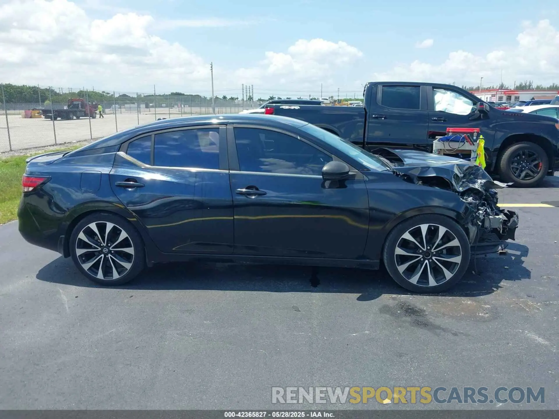 14 Photograph of a damaged car 3N1AB8CV5LY241781 NISSAN SENTRA 2020