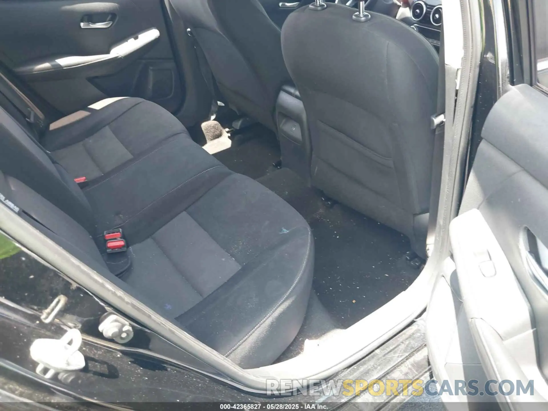 8 Photograph of a damaged car 3N1AB8CV5LY241781 NISSAN SENTRA 2020
