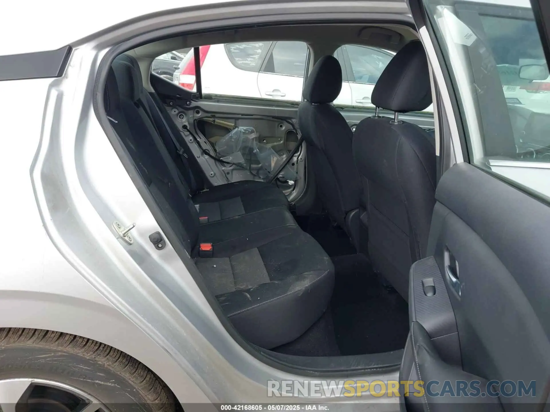 8 Photograph of a damaged car 3N1AB8CV5LY247189 NISSAN SENTRA 2020