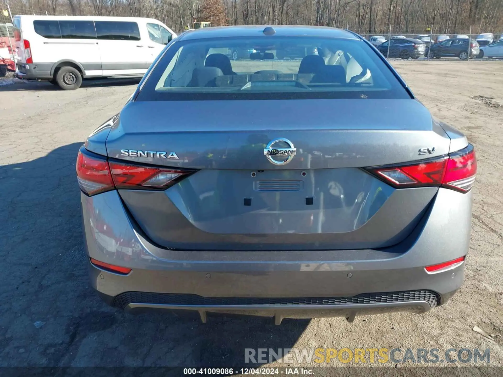 17 Photograph of a damaged car 3N1AB8CV5LY257317 NISSAN SENTRA 2020