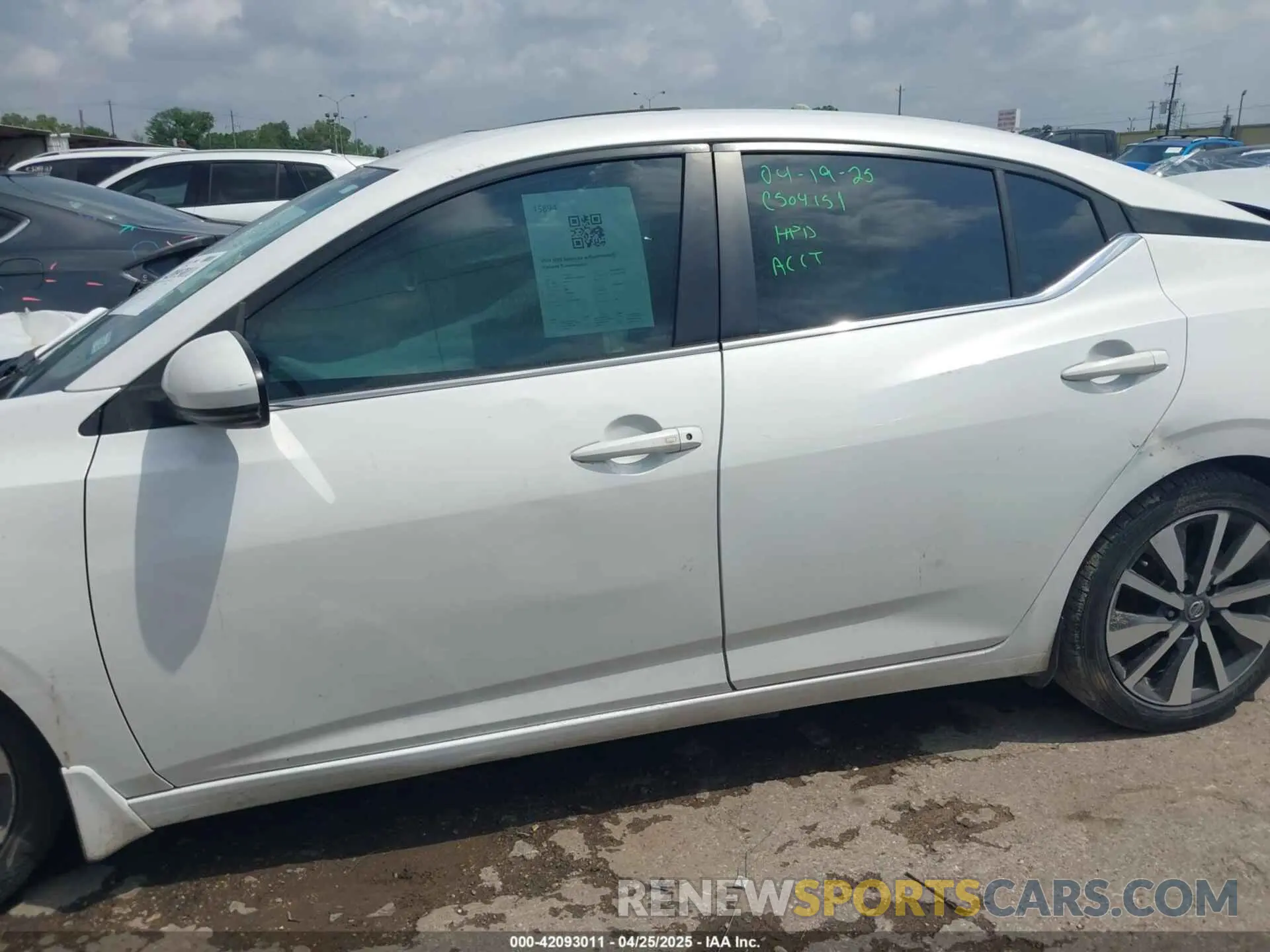 15 Photograph of a damaged car 3N1AB8CV5LY312543 NISSAN SENTRA 2020