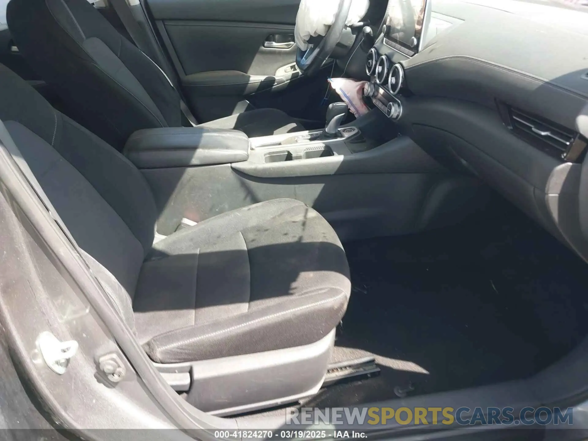 5 Photograph of a damaged car 3N1AB8CV6LY218915 NISSAN SENTRA 2020