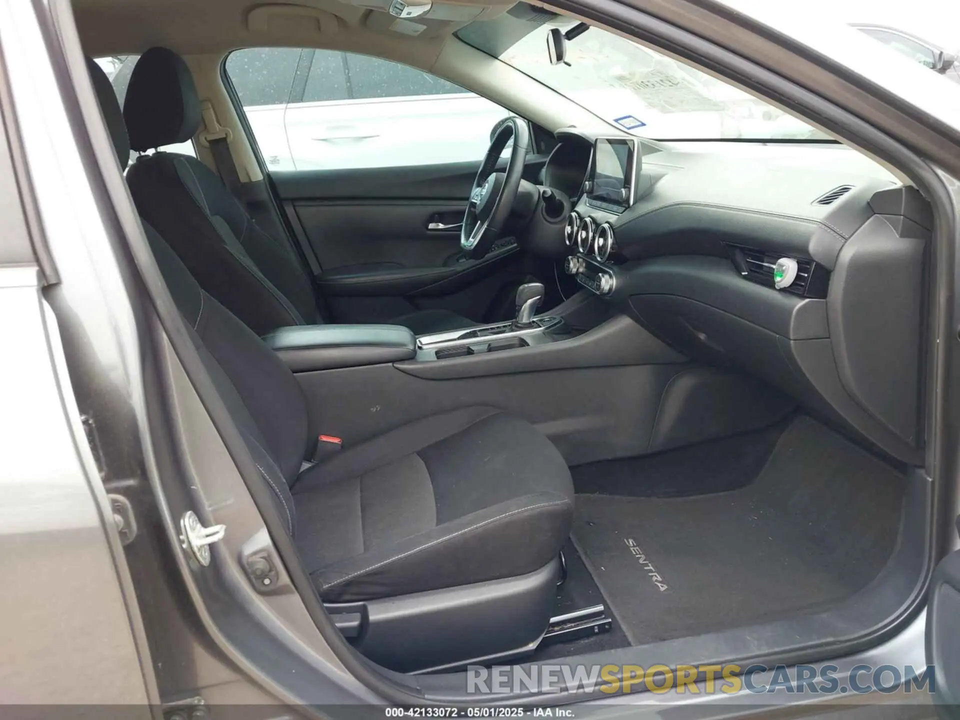 5 Photograph of a damaged car 3N1AB8CV6LY238047 NISSAN SENTRA 2020