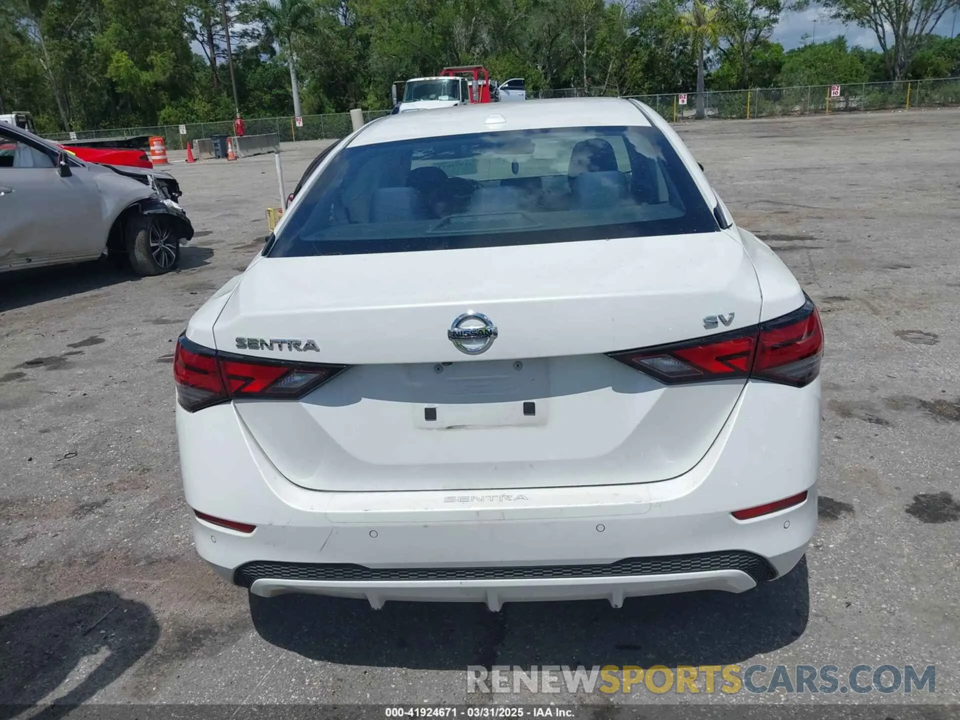 16 Photograph of a damaged car 3N1AB8CV6LY292612 NISSAN SENTRA 2020