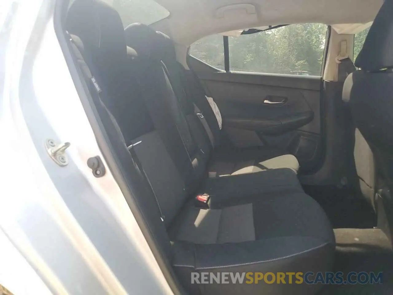 10 Photograph of a damaged car 3N1AB8CV8LY304954 NISSAN SENTRA 2020