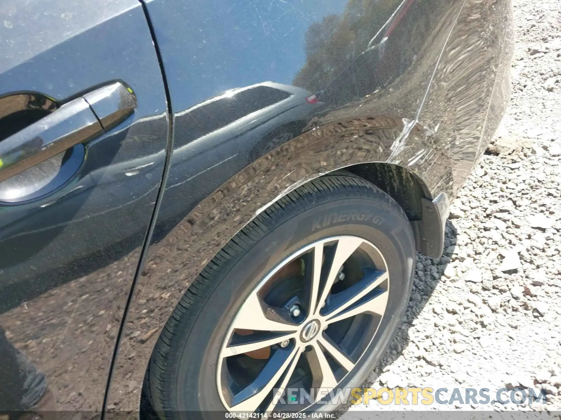 6 Photograph of a damaged car 3N1AB8CV9LY205897 NISSAN SENTRA 2020