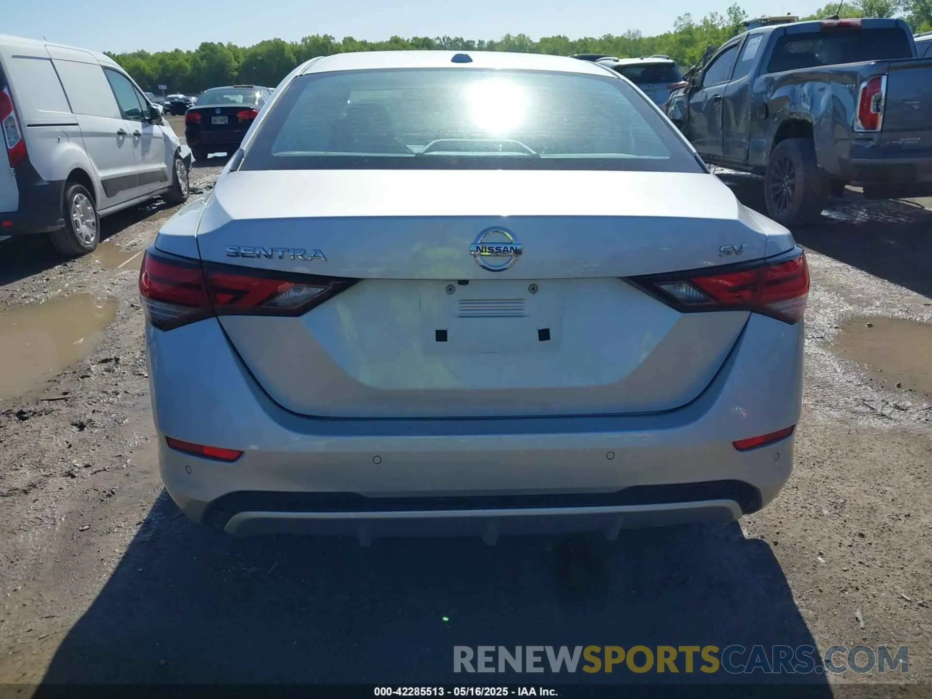 17 Photograph of a damaged car 3N1AB8CV9LY243226 NISSAN SENTRA 2020