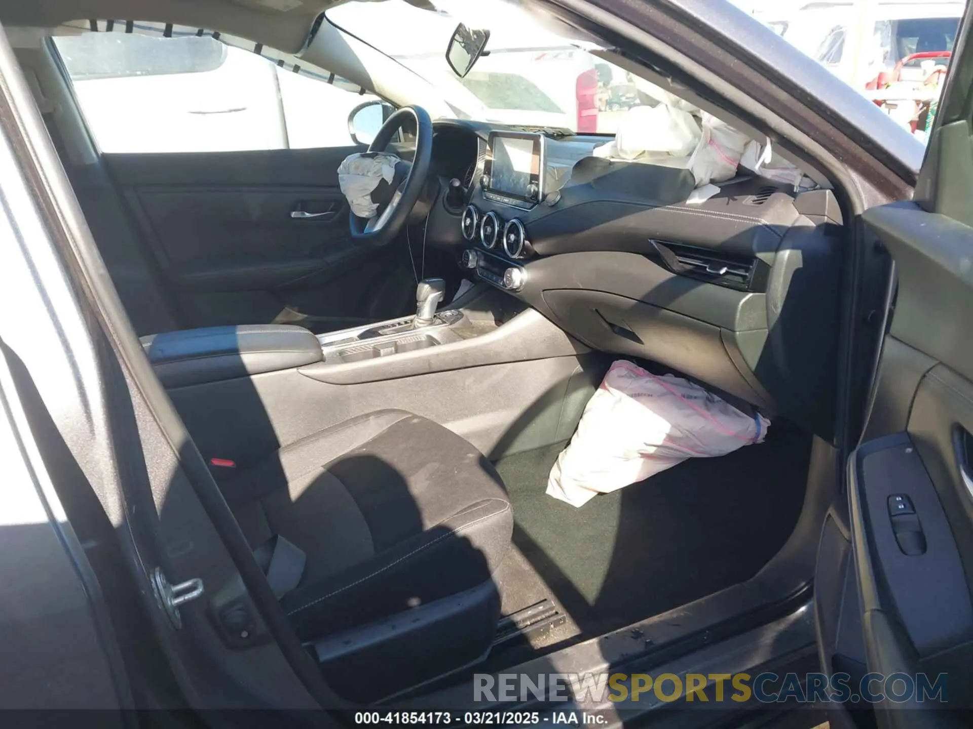 5 Photograph of a damaged car 3N1AB8CV9LY304638 NISSAN SENTRA 2020