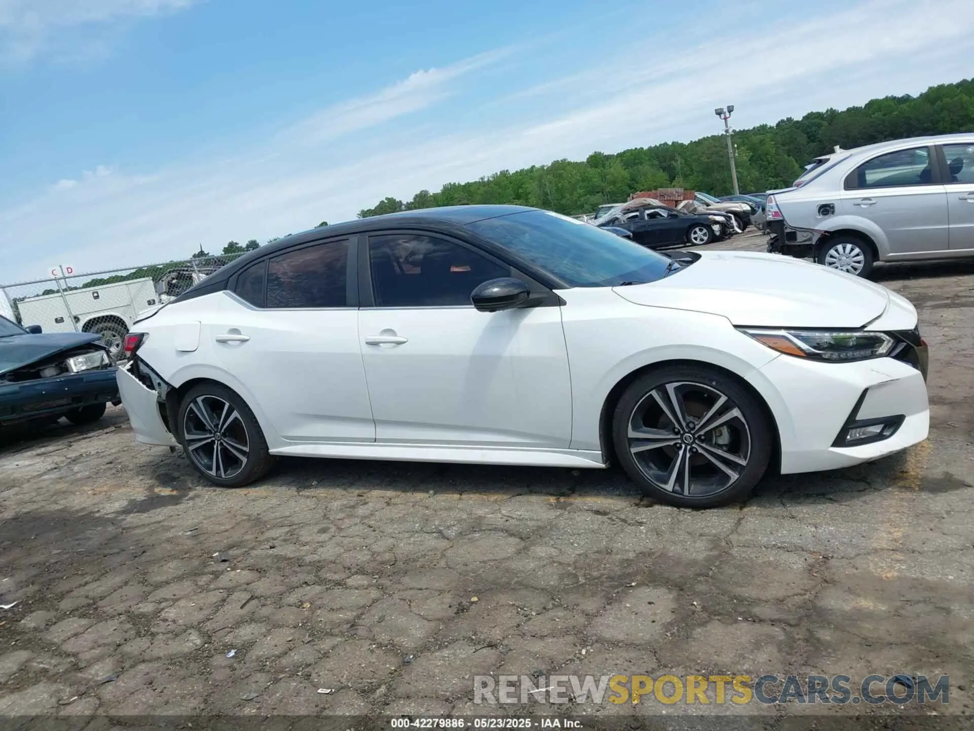 13 Photograph of a damaged car 3N1AB8DV4LY265357 NISSAN SENTRA 2020