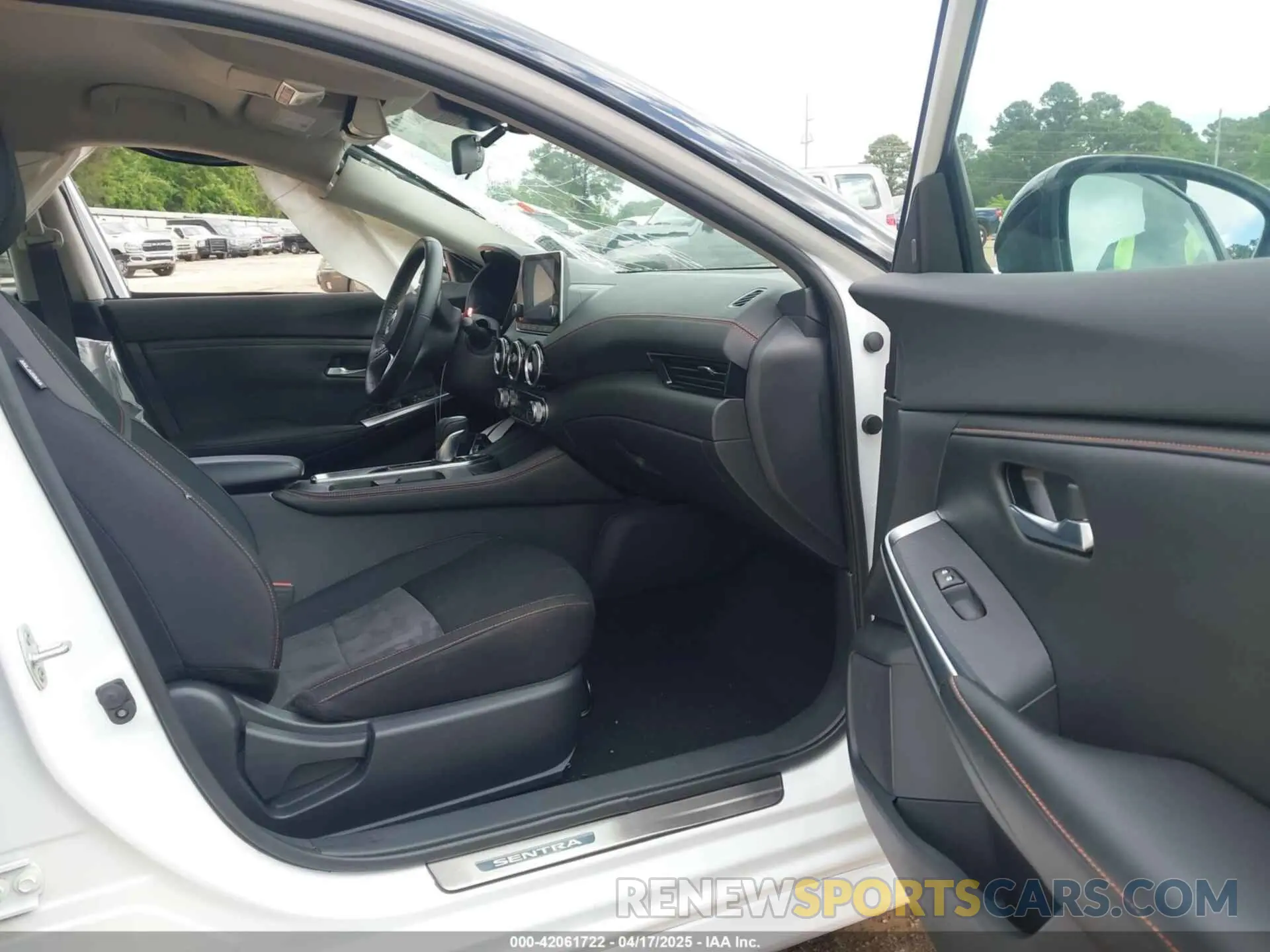 5 Photograph of a damaged car 3N1AB8DV5LY272866 NISSAN SENTRA 2020