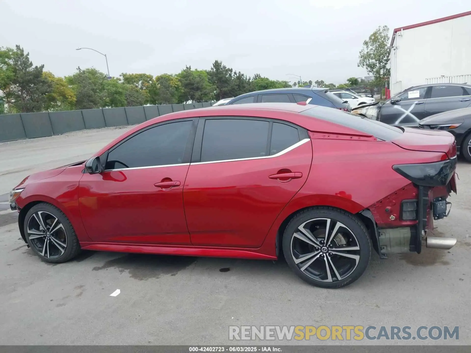 15 Photograph of a damaged car 3N1AB8DV6LY306359 NISSAN SENTRA 2020