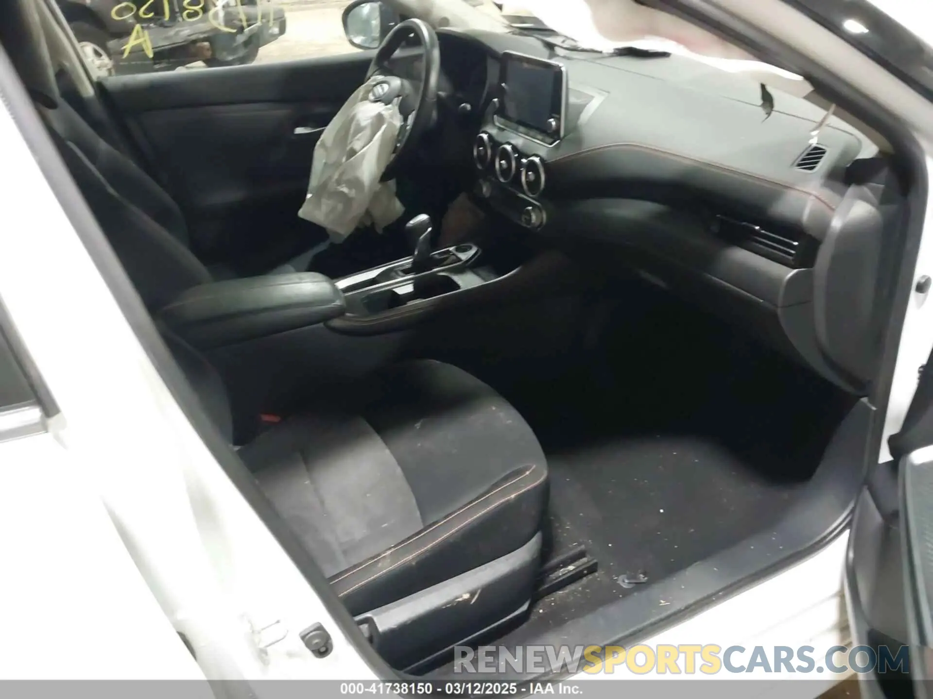 5 Photograph of a damaged car 3N1AB8DV8LY215982 NISSAN SENTRA 2020