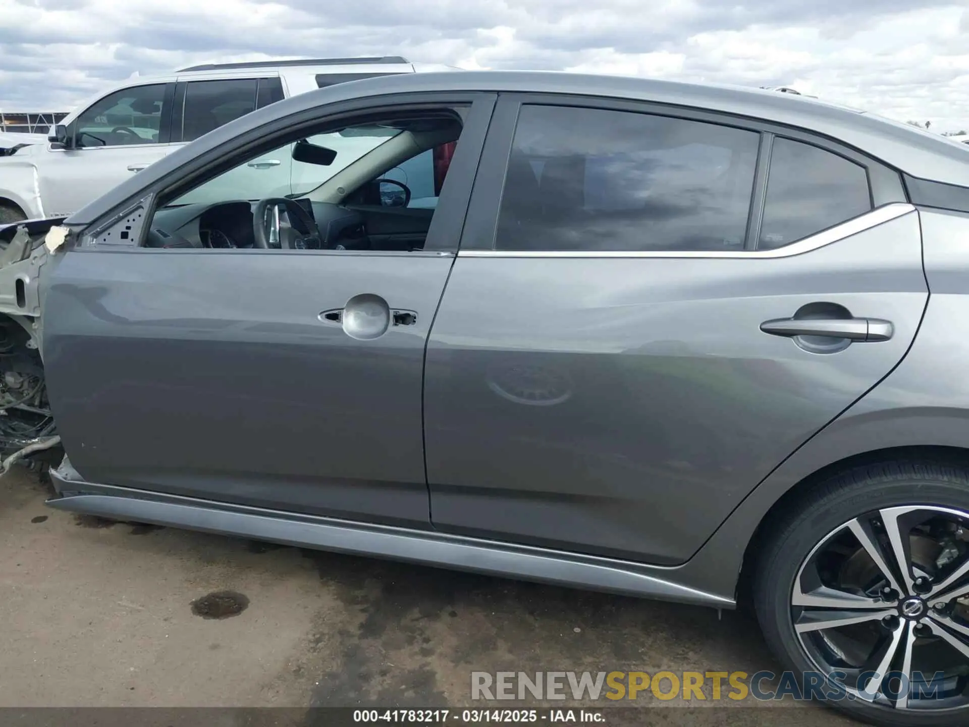 15 Photograph of a damaged car 3N1AB8DV9LY221547 NISSAN SENTRA 2020