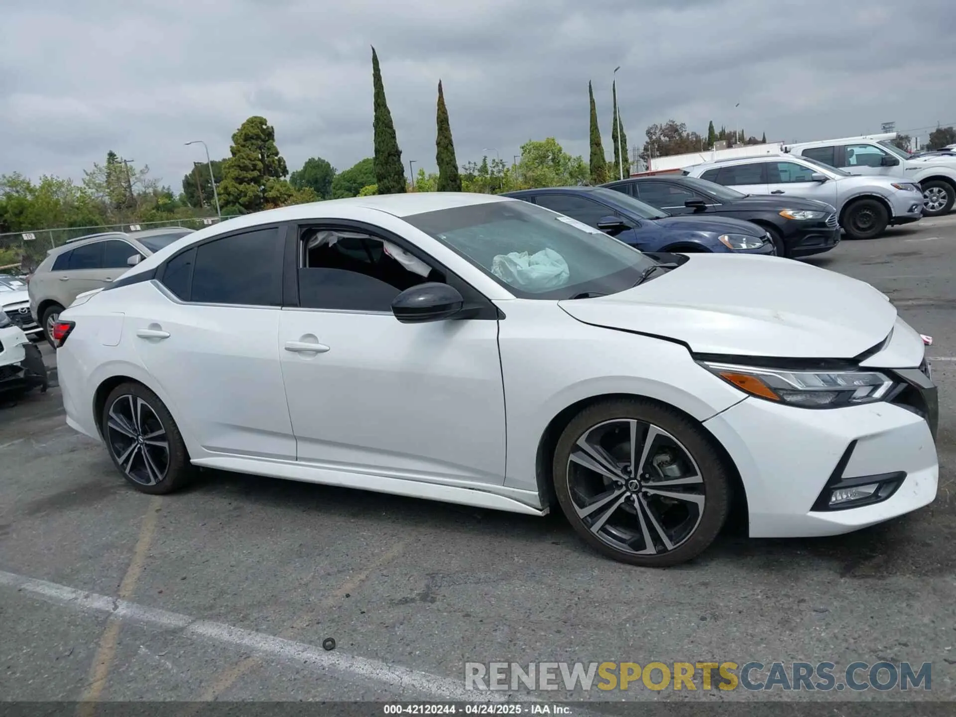 12 Photograph of a damaged car 3N1AB8DV9LY237165 NISSAN SENTRA 2020
