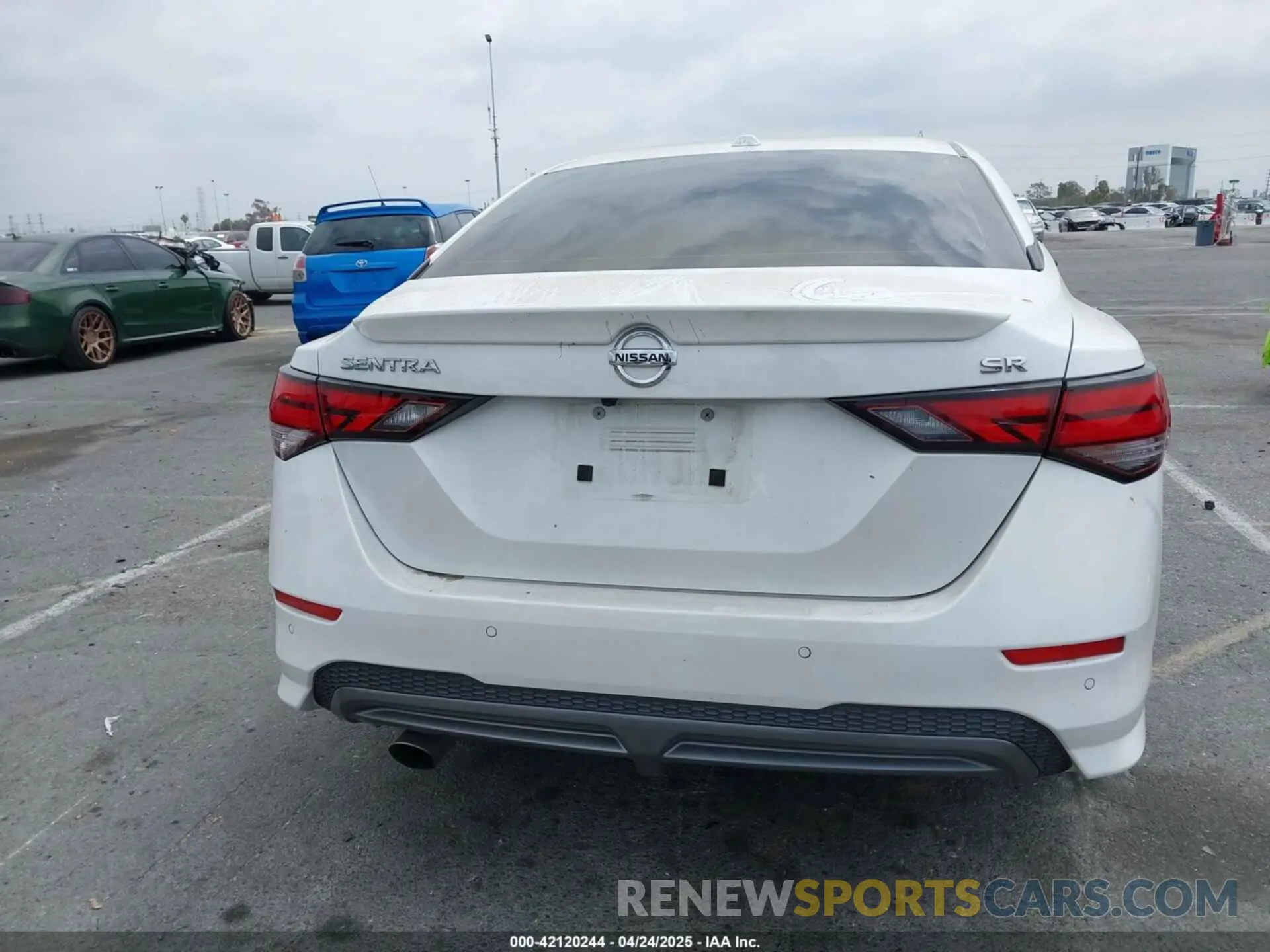 15 Photograph of a damaged car 3N1AB8DV9LY237165 NISSAN SENTRA 2020
